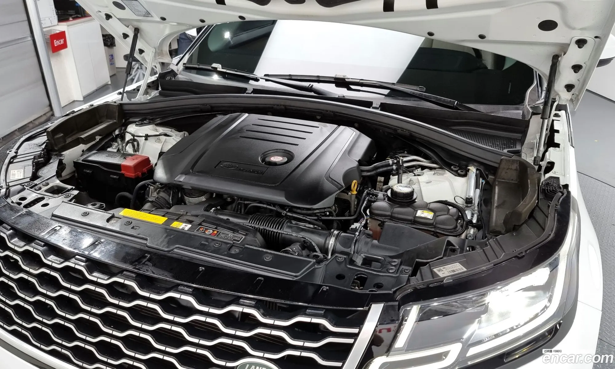 Land Rover Range Rover Velar I 20 D240 Se 2018 - фотография 7014365