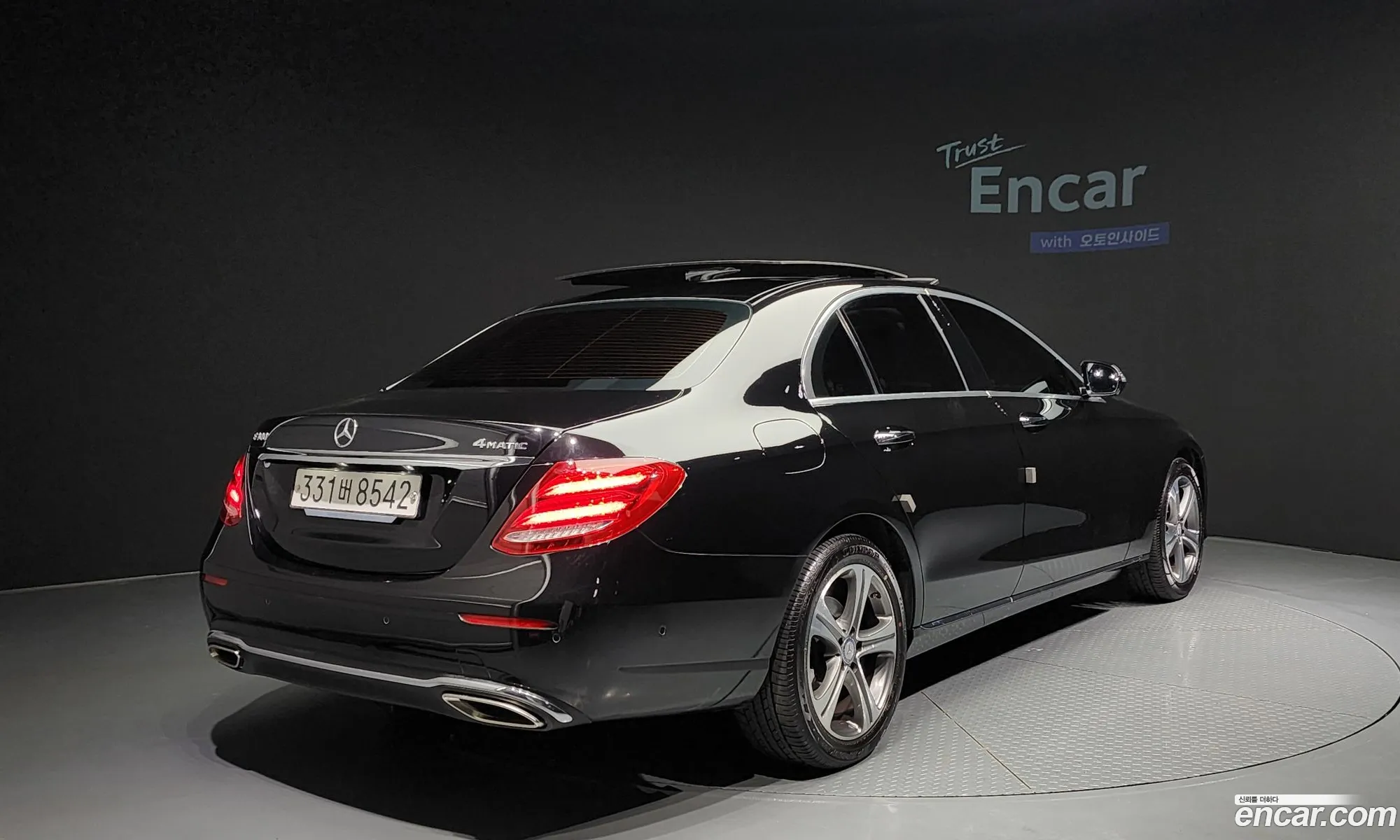 Mercedes-Benz E-Klasse E300 4Matic Avant Garde 2016 - фотография 12487785