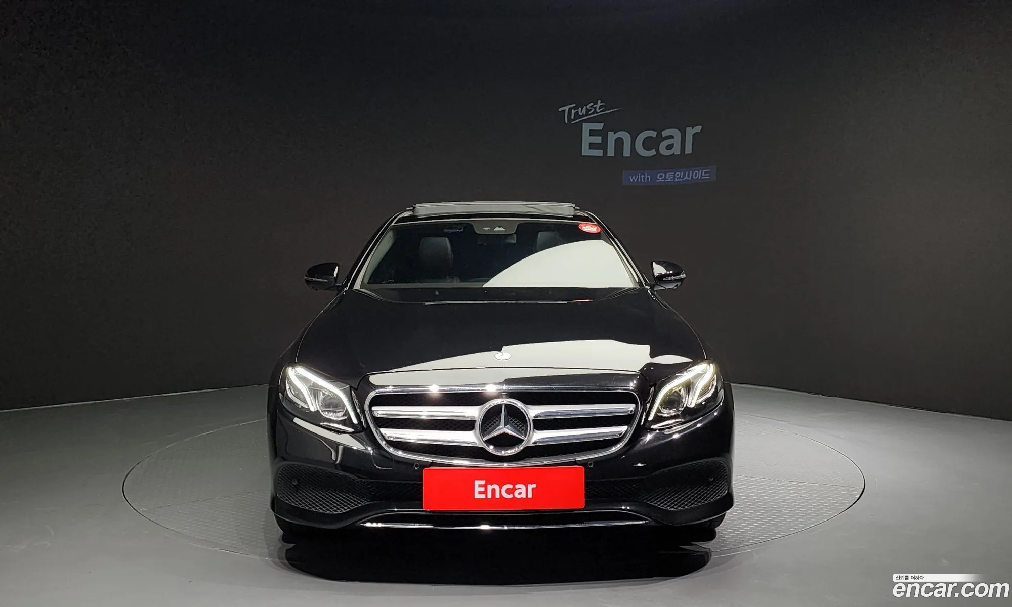 Mercedes-Benz E-Klasse E300 4Matic Avant Garde 2016 - фотография 12487786