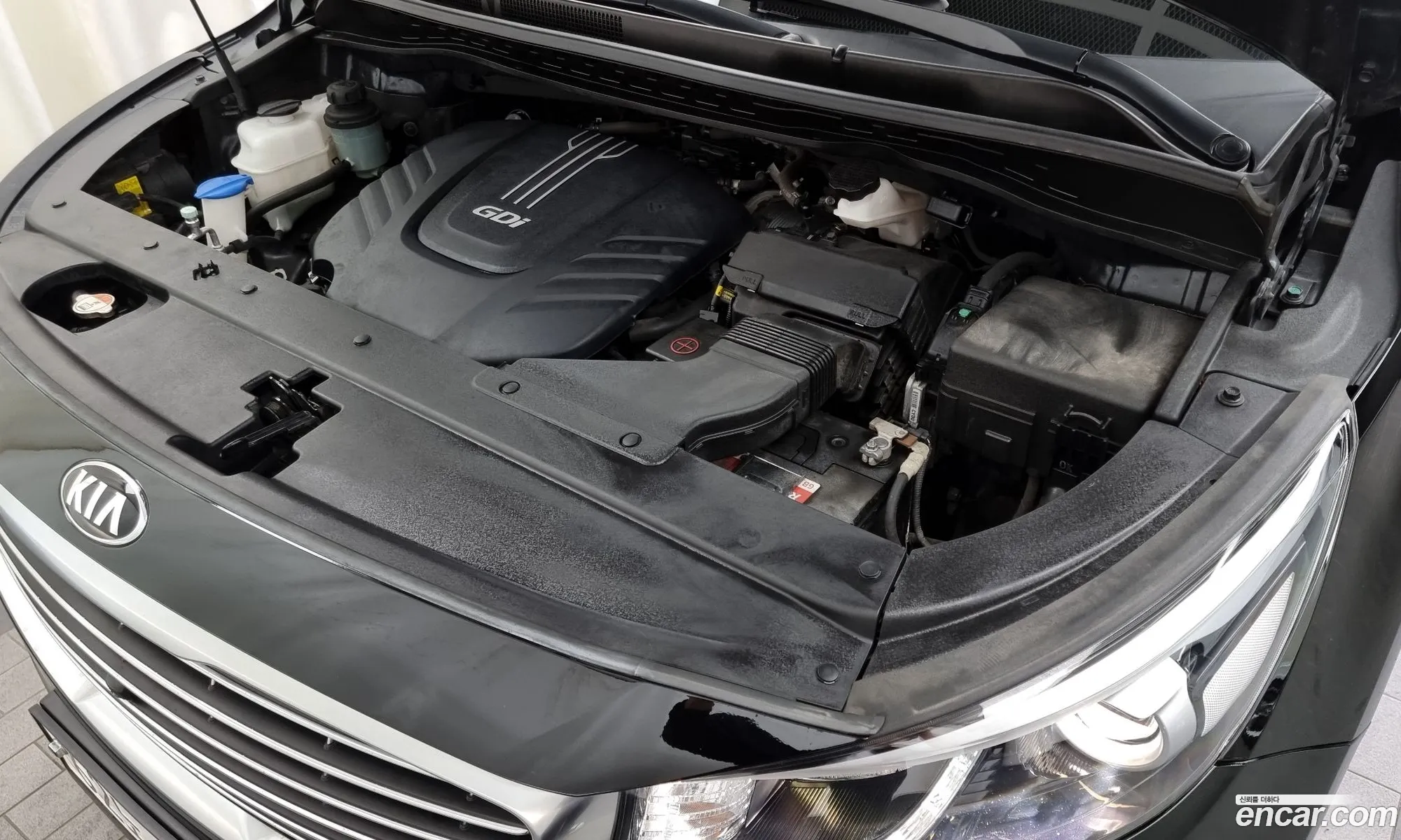 Kia Carnival Gasoline 9-Seater High Limousine 2018 - фотография 15067657