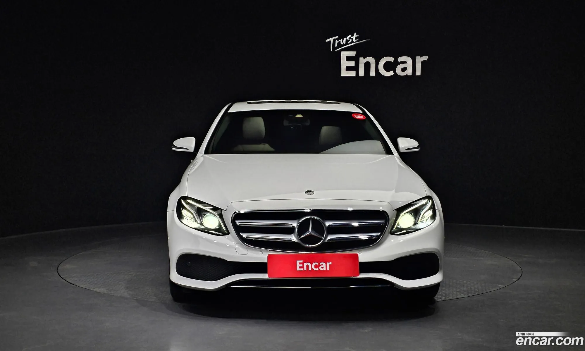 Mercedes-Benz E-Klasse E220D Avant Garde 2017 - фотография 12624287