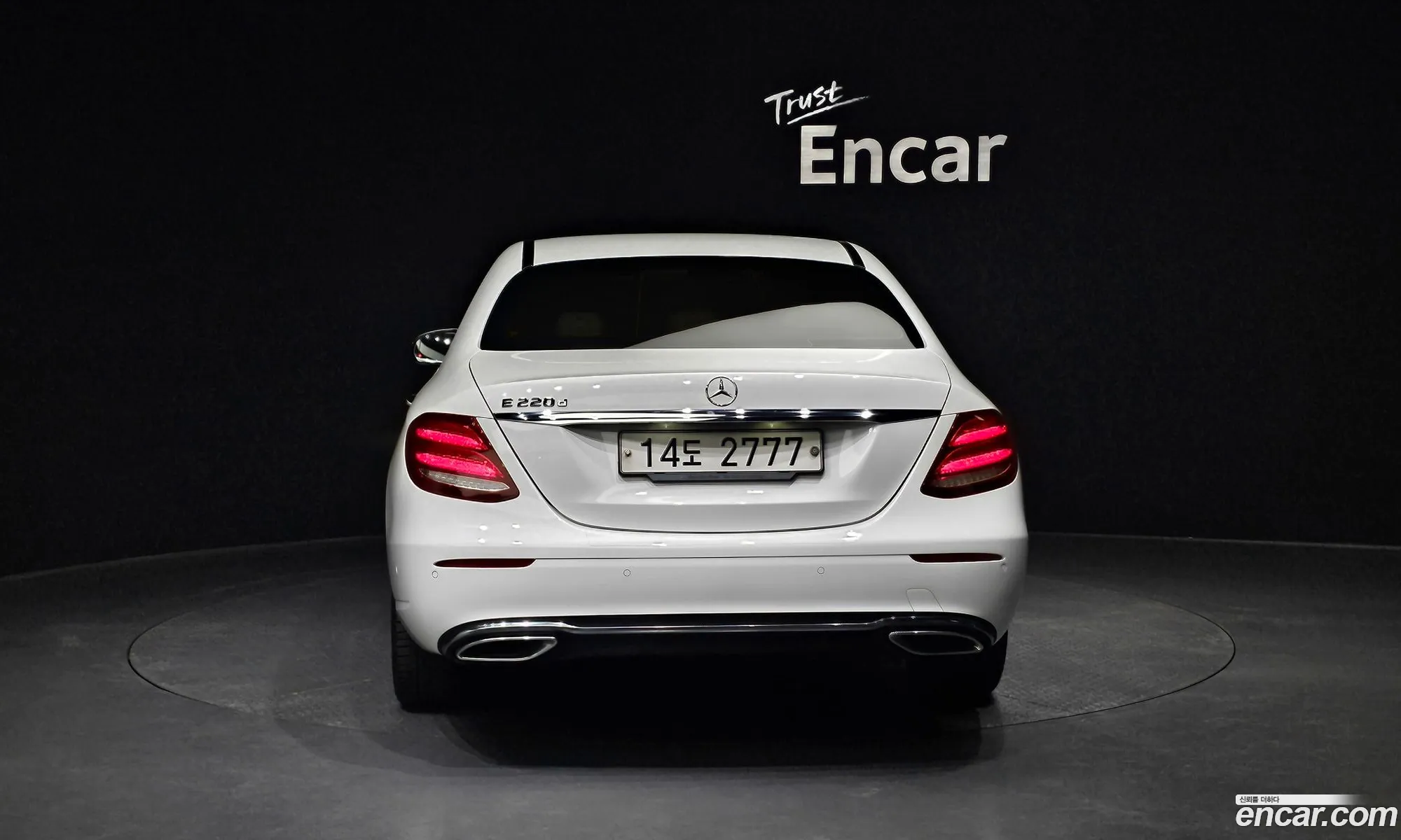 Mercedes-Benz E-Klasse E220D Avant Garde 2017 - фотография 12624288
