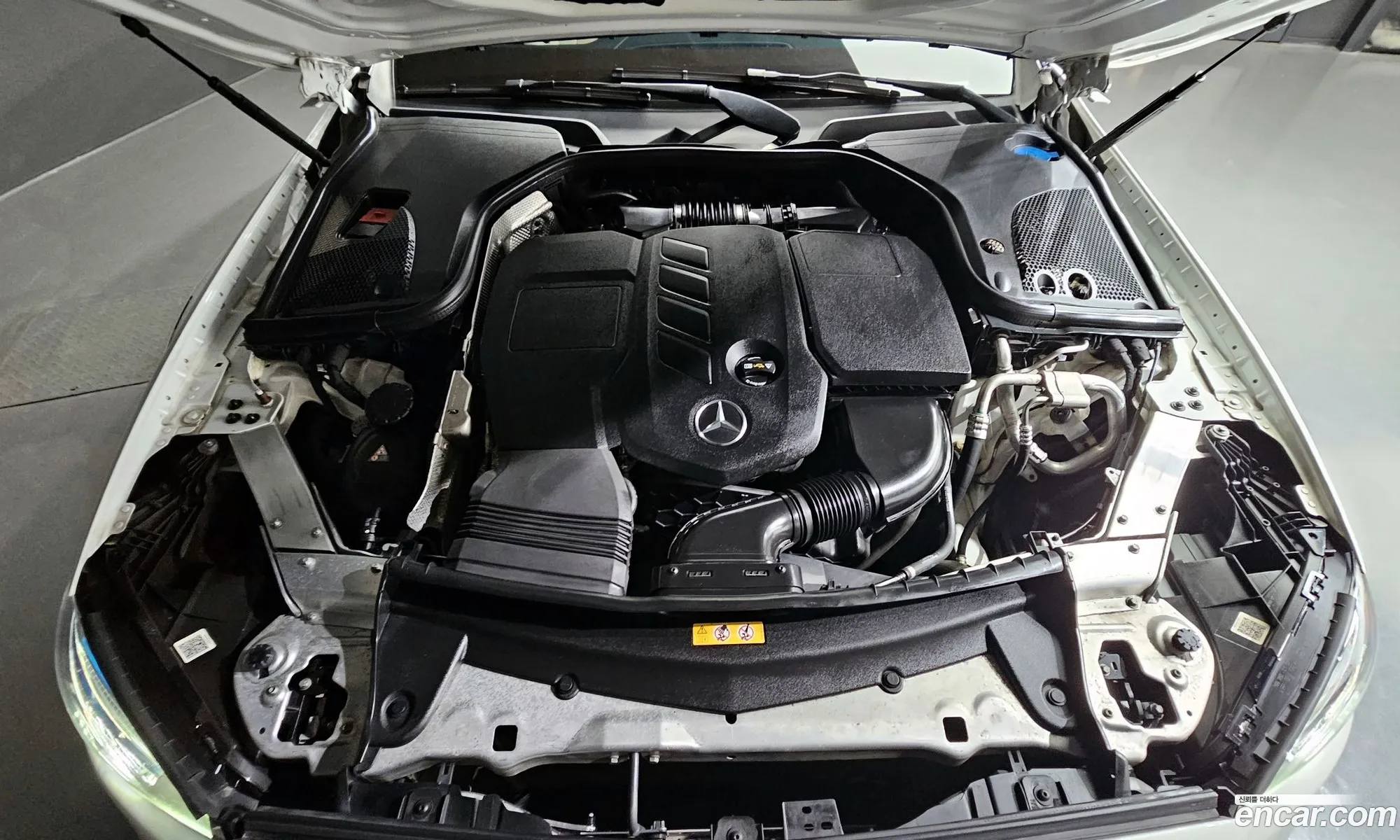 Mercedes-Benz E-Klasse E220D Avant Garde 2017 - фотография 12624290