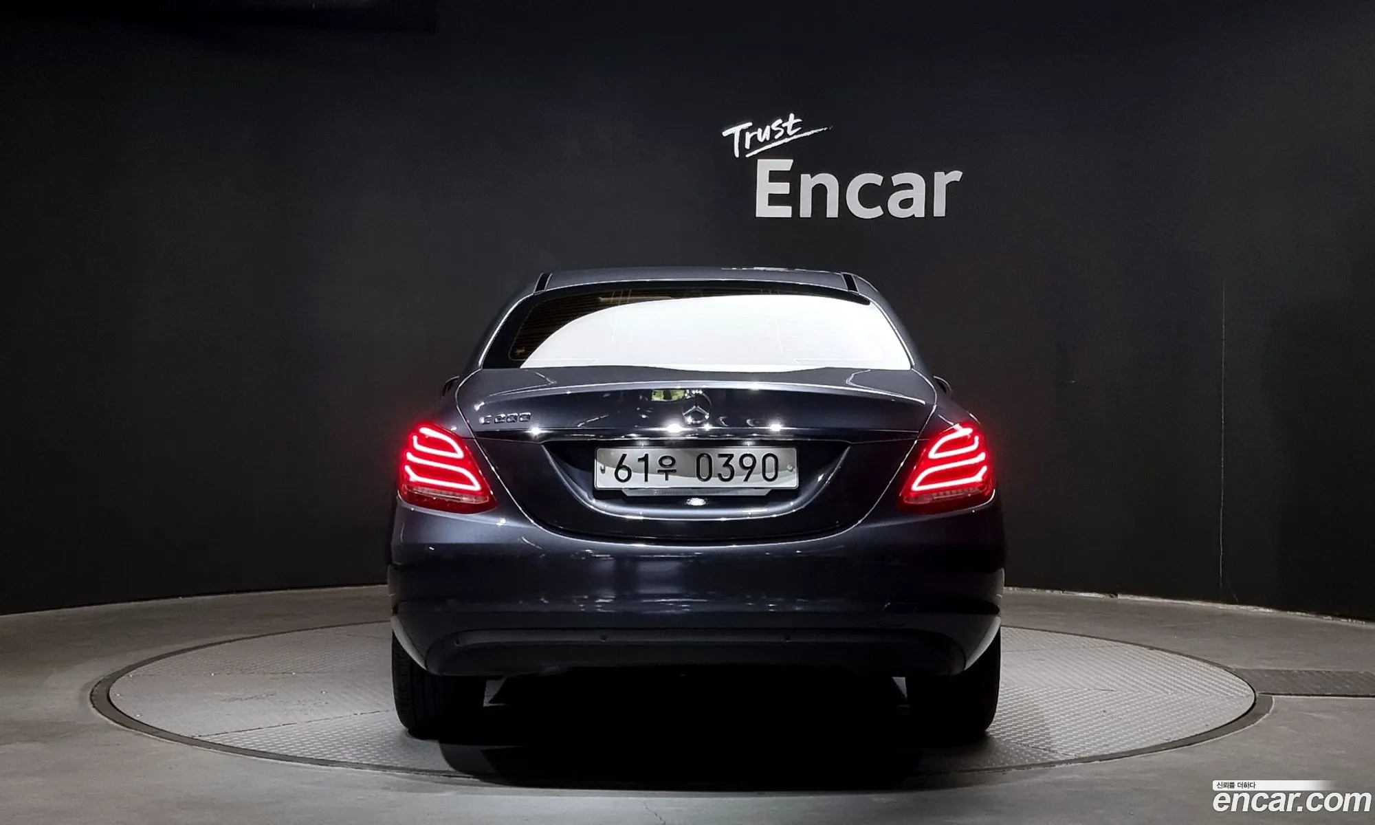 Mercedes C-Class W205 C200 - фотография 12580082