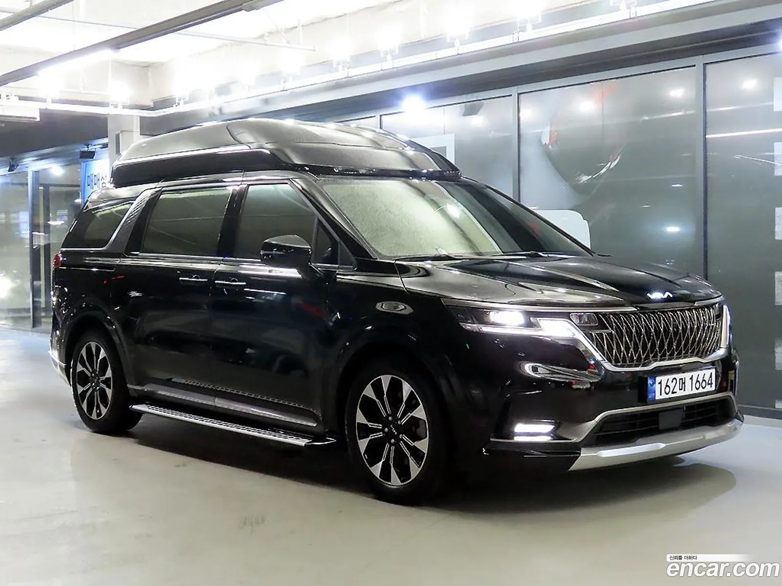 Kia Carnival Gasoline 9-Seater High Limousine 2023 - фотография 14135277