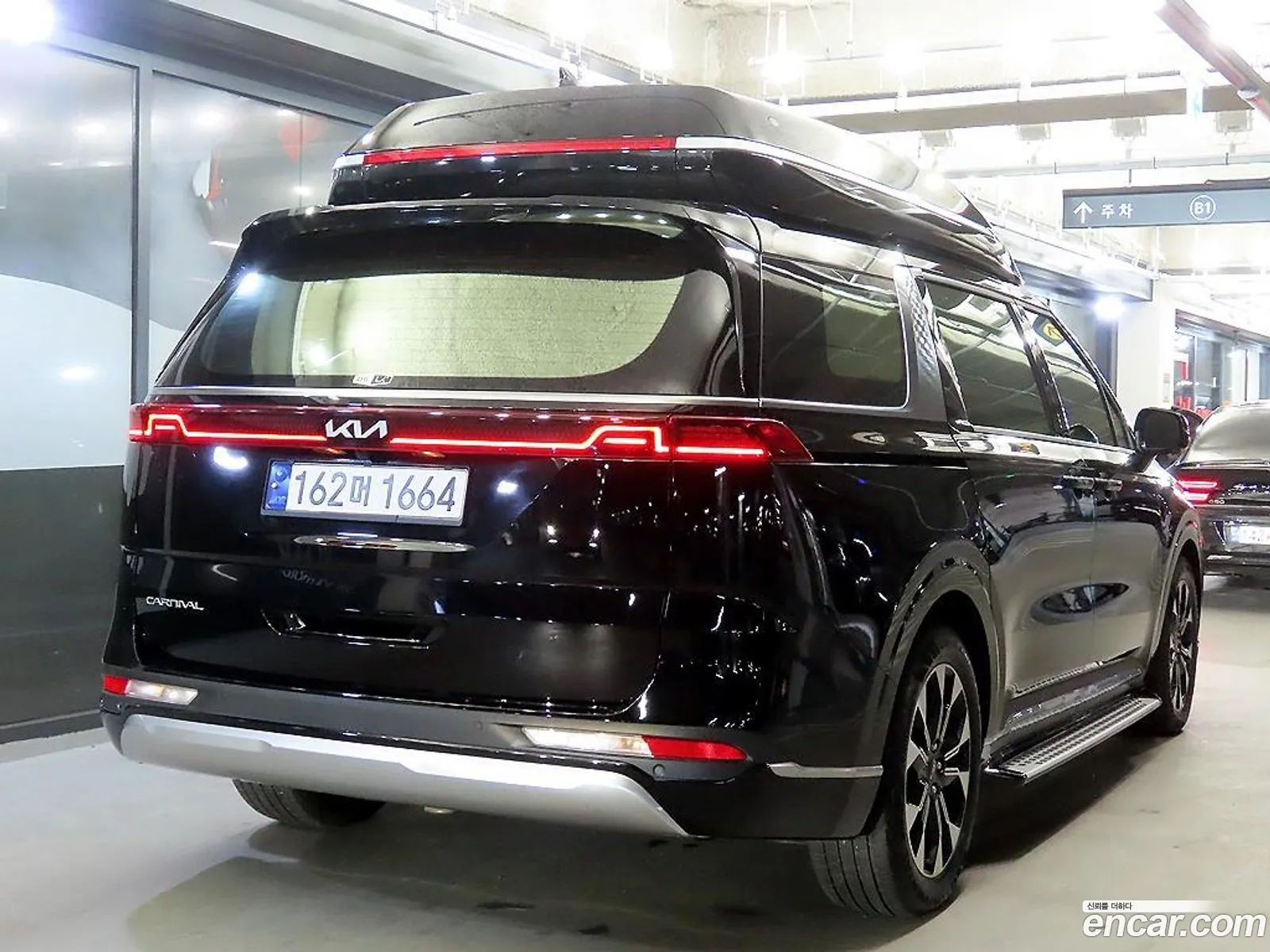 Kia Carnival Gasoline 9-Seater High Limousine 2023 - фотография 14135282