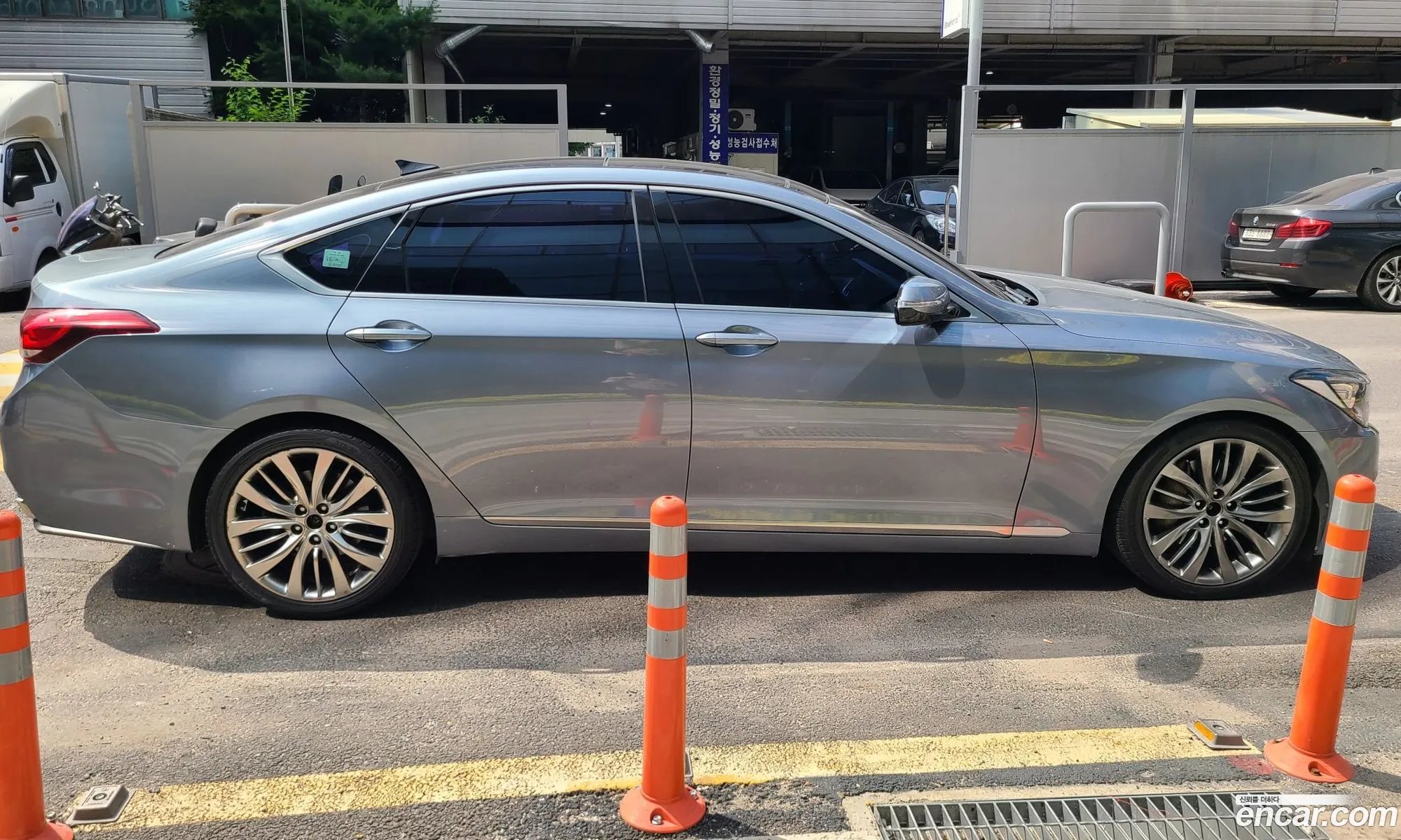 Hyundai Genesis G330 Premium Awd 2014 - фотография 15869429