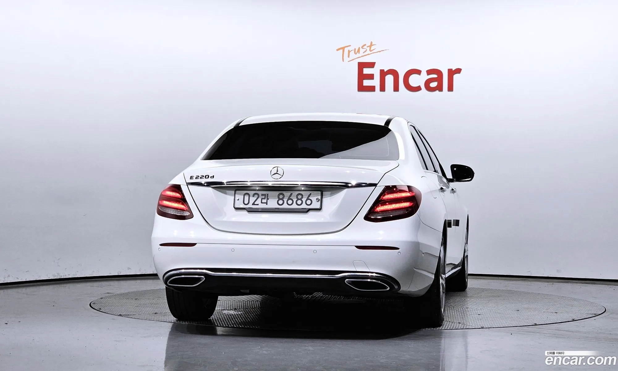 Mercedes-Benz E-Klasse E220D Avant Garde 2017 - фотография 12082241