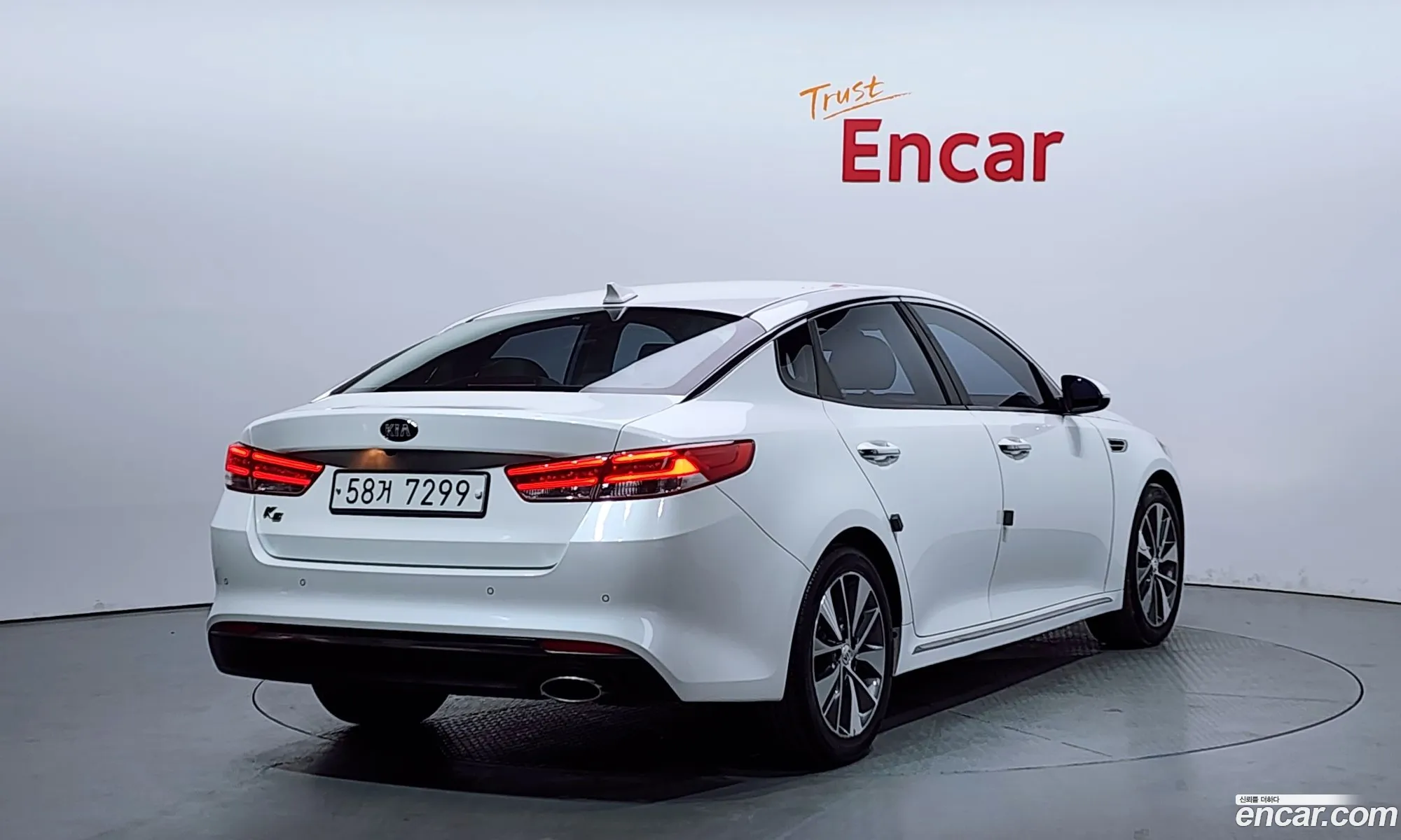Kia K5 Ii 20Mx 2018 - фотография 17531201