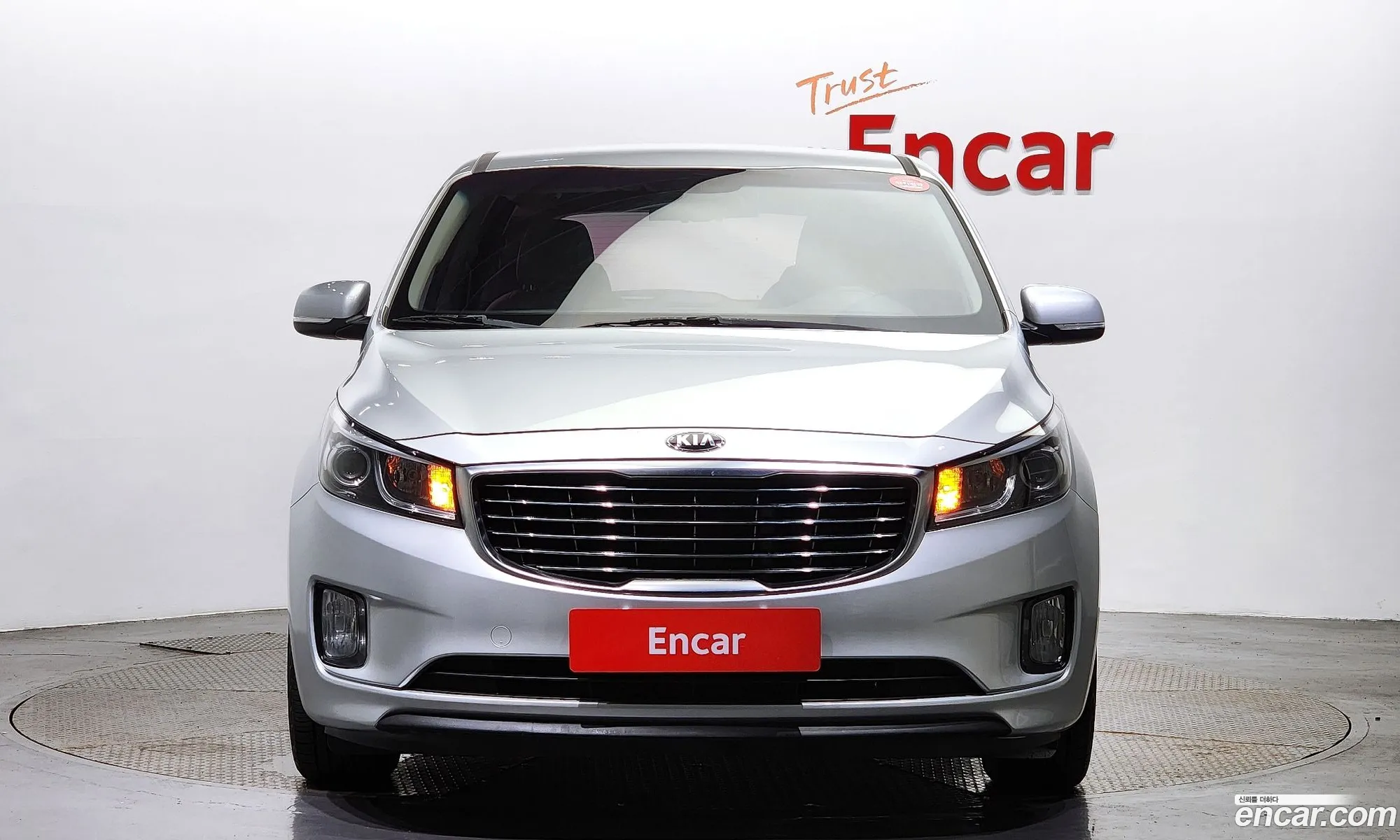 Kia All New Carnival 11-Seater Deluxe - фотография 12391162