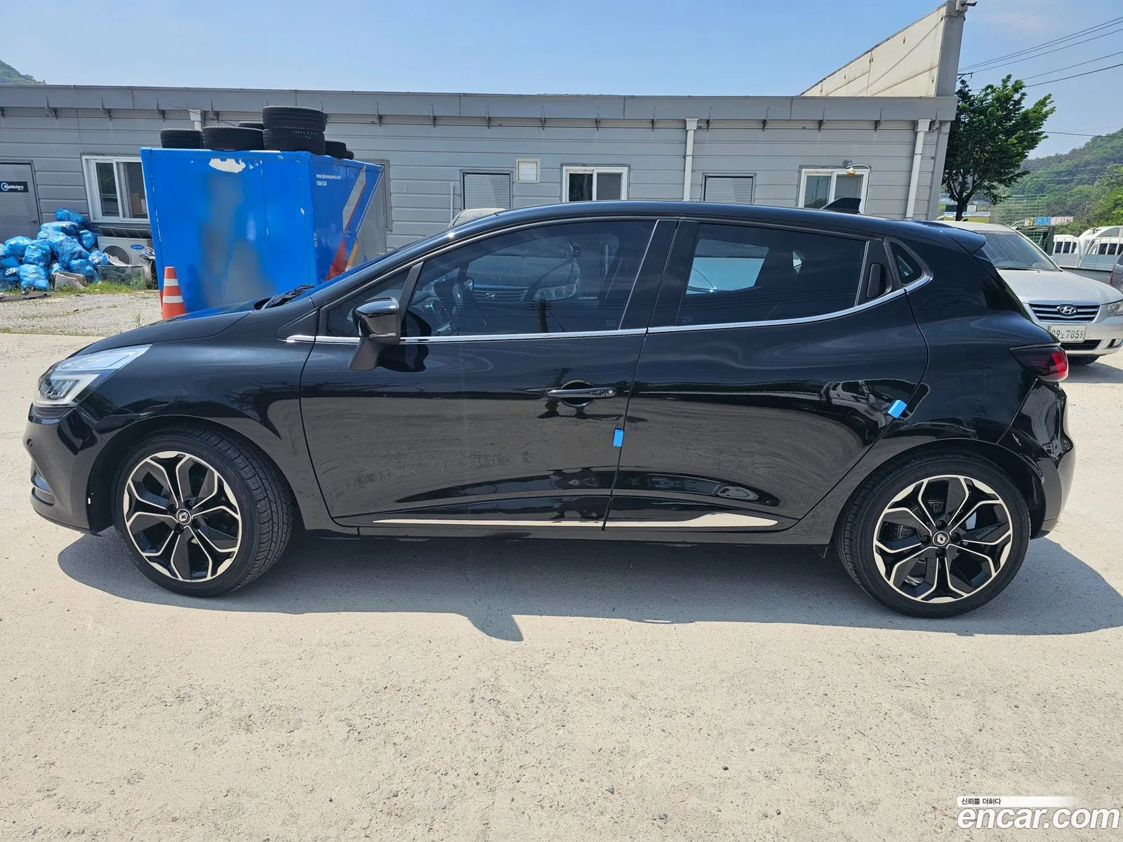 Renault Samsung Clio Intense 2018 - фотография 11608780