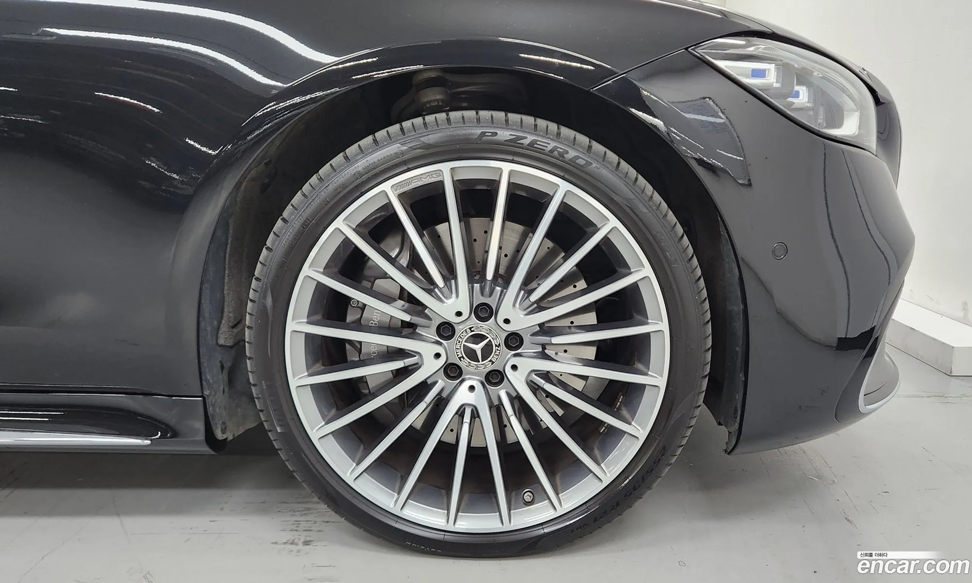 Mercedes-Benz S-Klasse S500L 4Matic 2023 - фотография 12640940