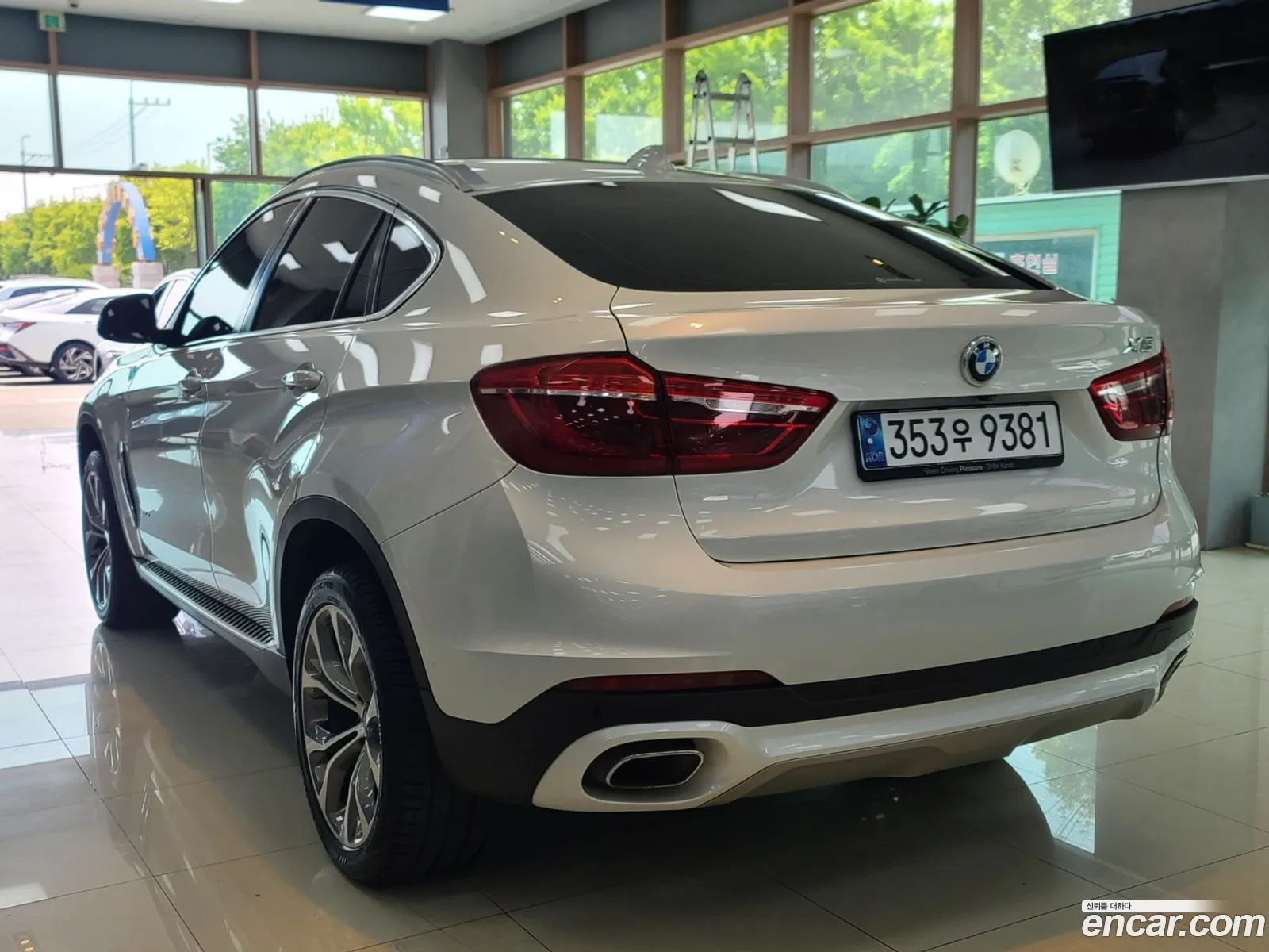 BMW X6 xDrive 30D 2019 - фотография 14102669