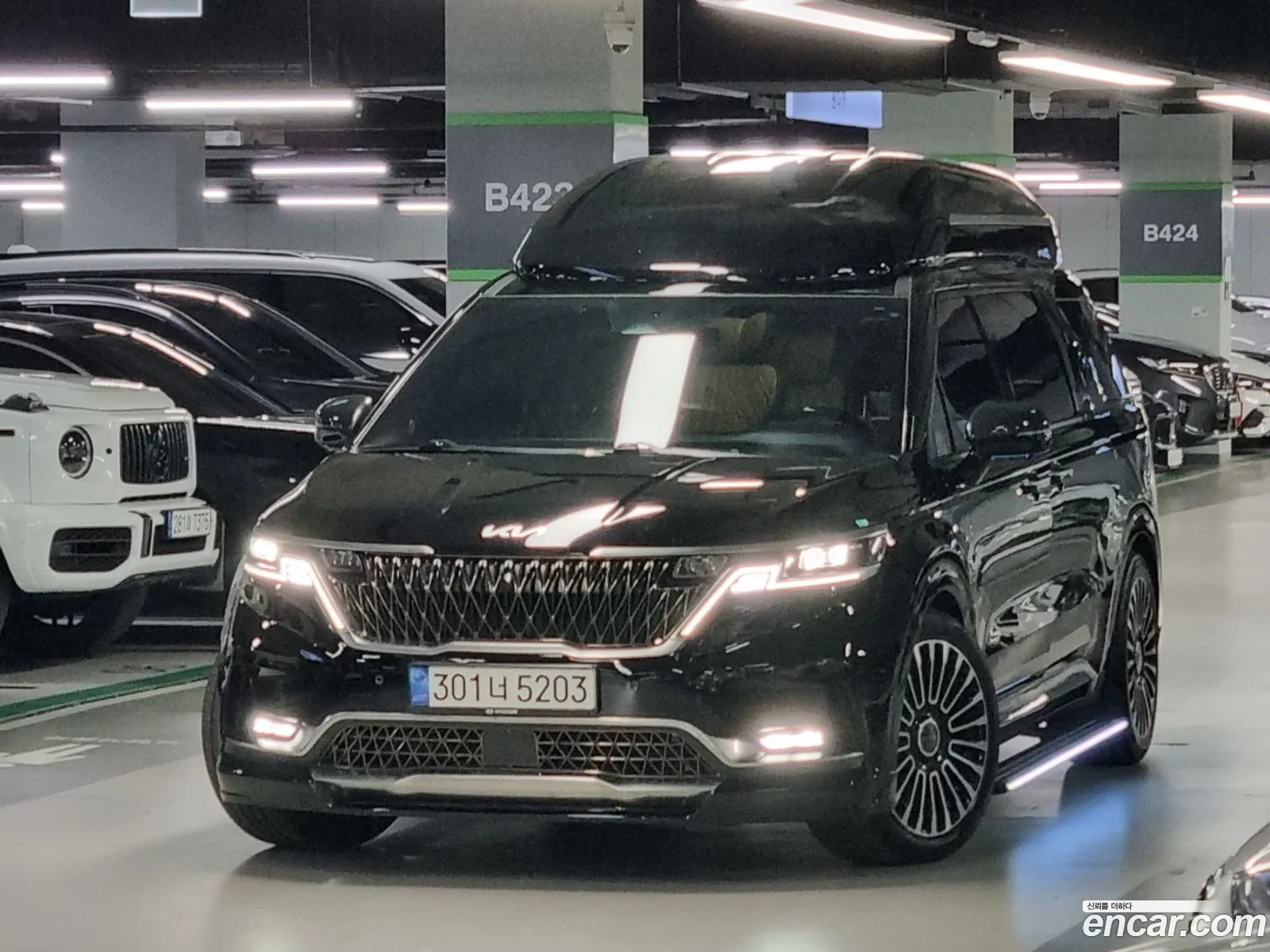 Kia Carnival Gasoline 9-Seater High Limousine Specially Equipped Company 2023 - фотография 11539877