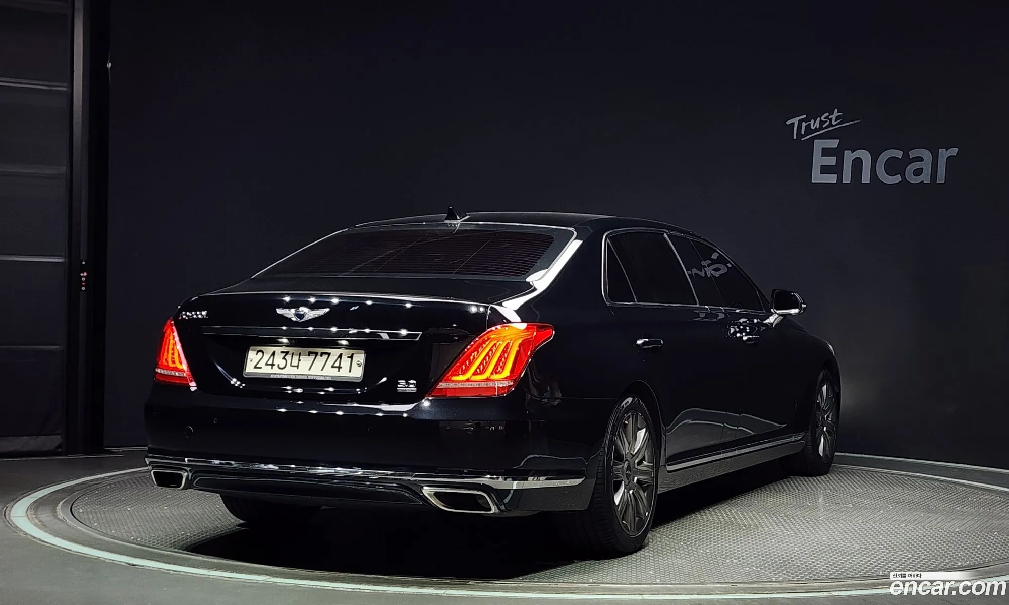 Genesis Eq900 50 Gdi Awd Limousine Prestige - фотография 16125896