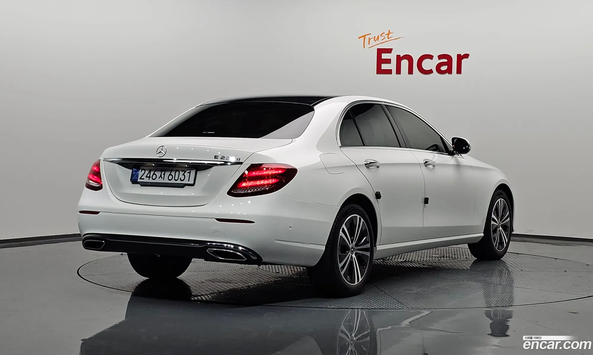 Mercedes-Benz E-Klasse V W213 S213 C238 E220D Avant Garde 2020 - фотография 13814748