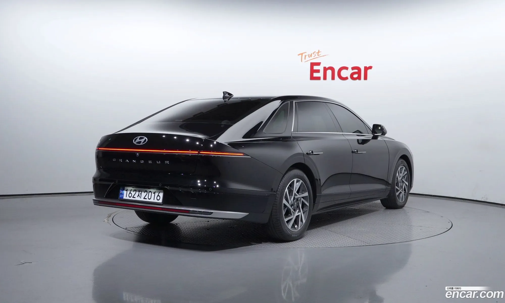 Hyundai Grandeur Exclusive 2023 - фотография 12480596