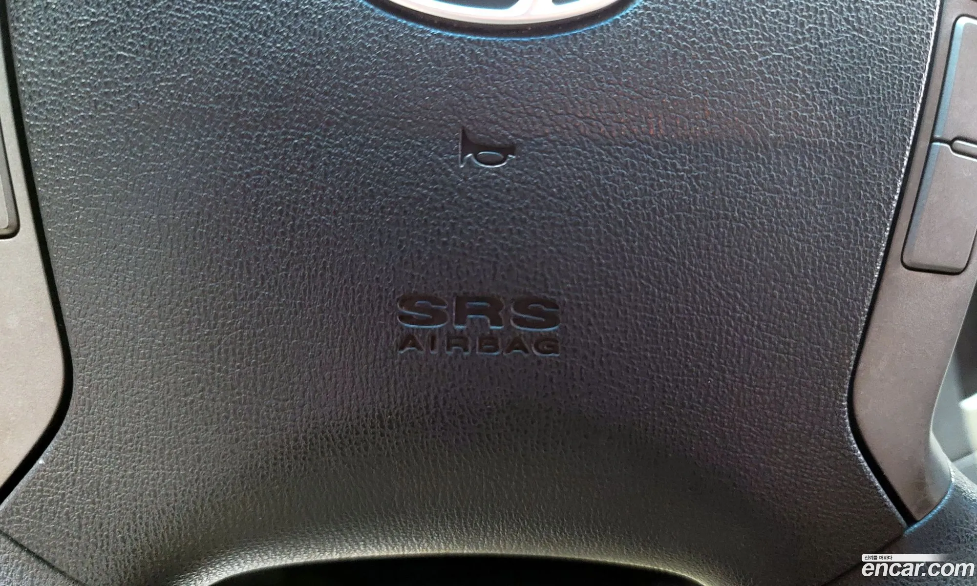 Hyundai Starex 5-Seater Van 2010 - фотография 11277233