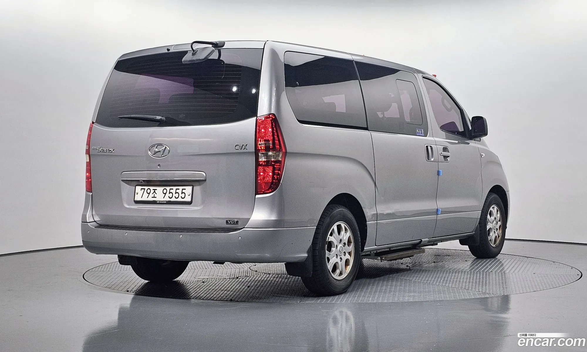 Hyundai Starex 12-Seater Wagon 2012 - фотография 12438309