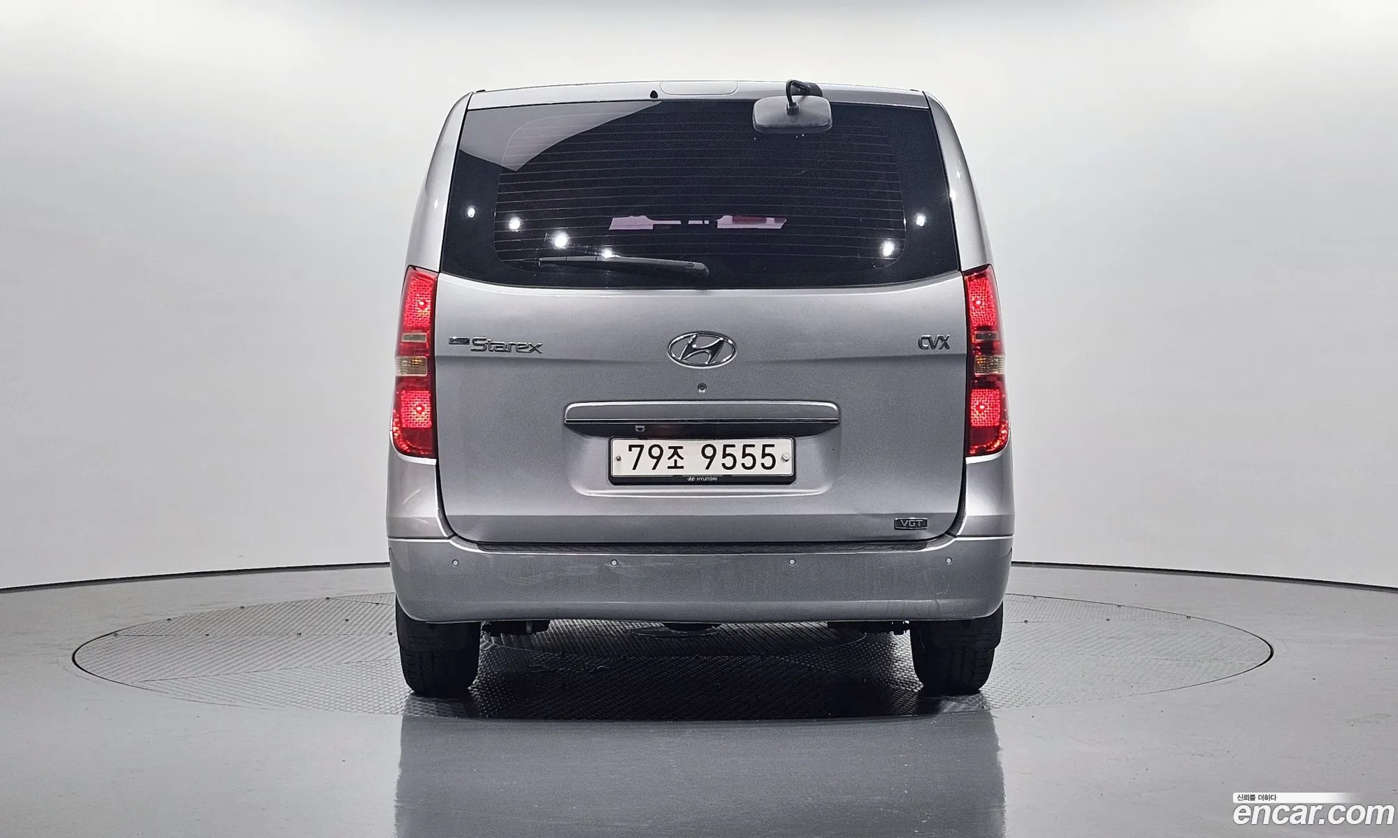 Hyundai Starex 12-Seater Wagon 2012 - фотография 12438313