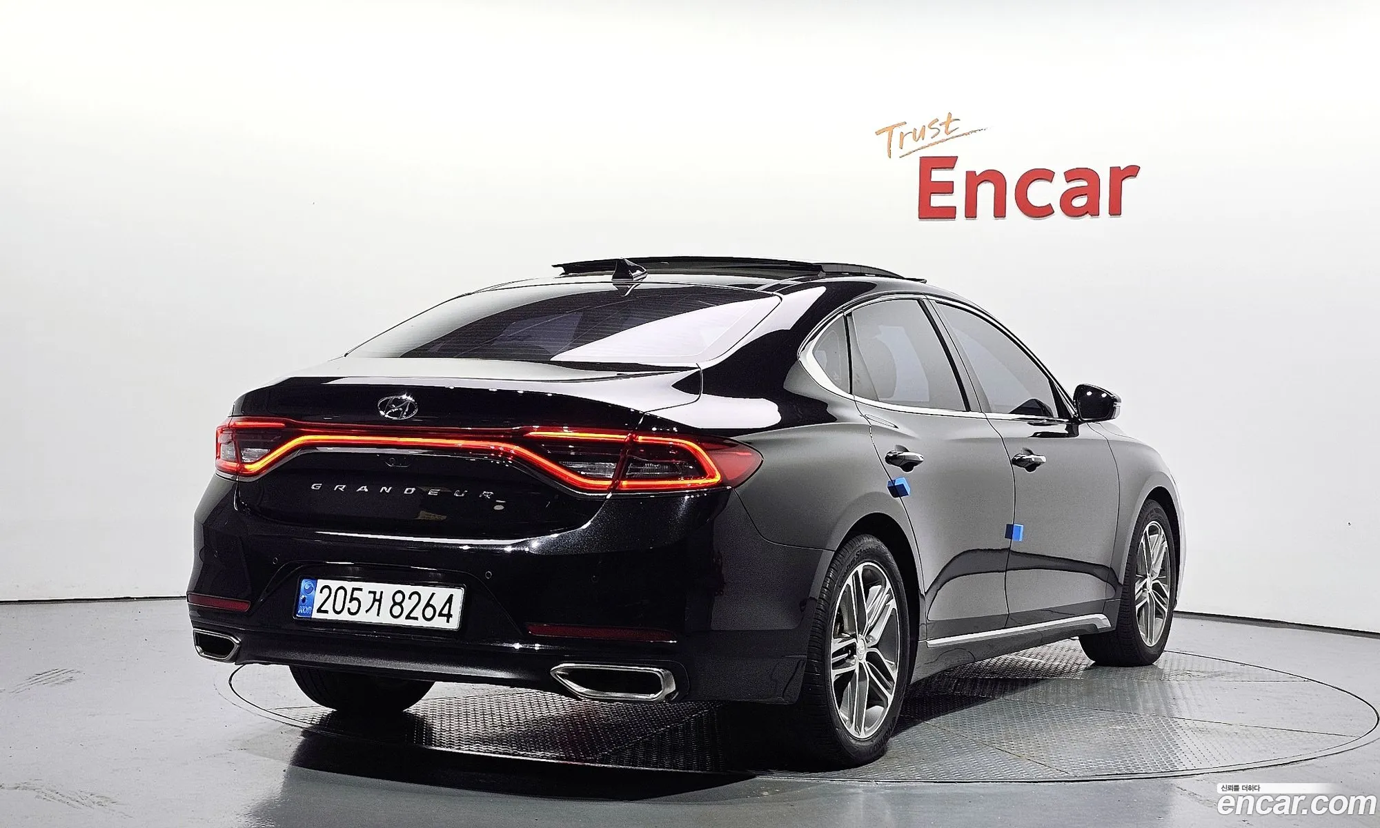 Hyundai Grandeur Vi 30 Lpi Modern Rental Car 2018 - фотография 12140041