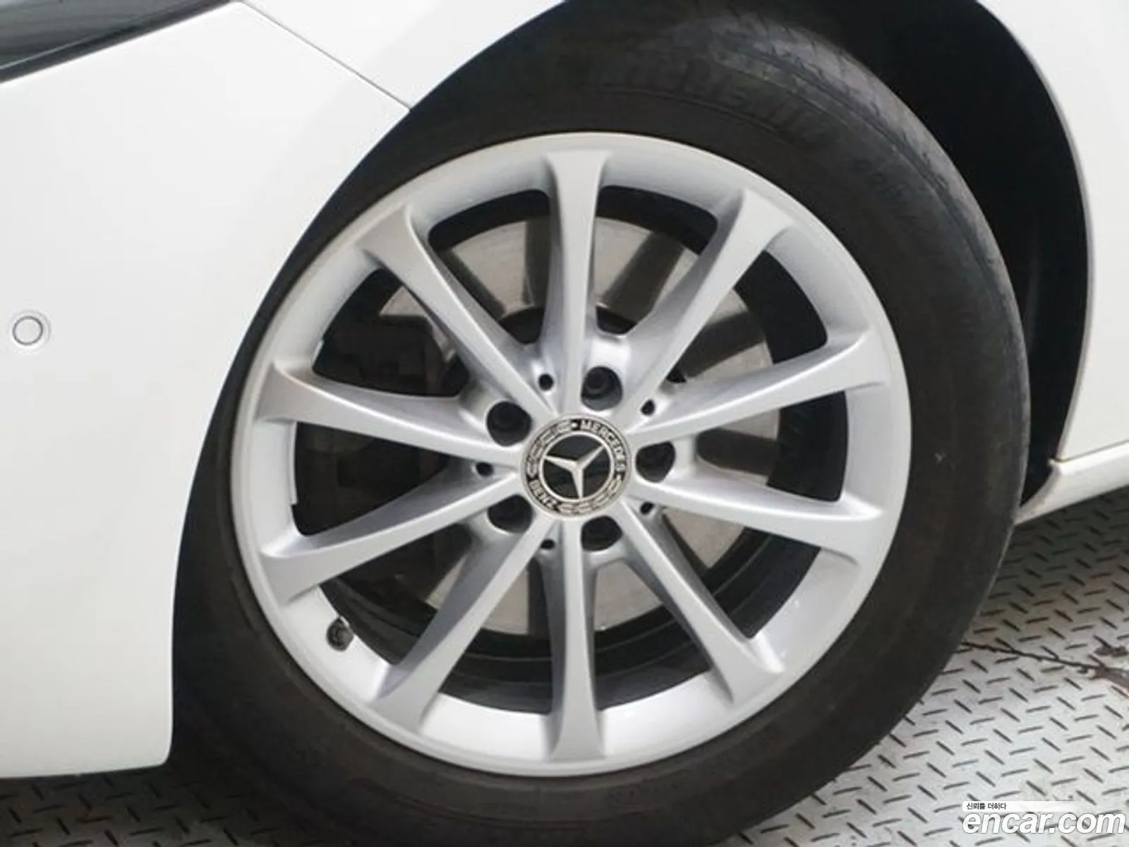 Mercedes-Benz A-Klasse Iv W177 A220 Hatchback 2020 - фотография 13966358