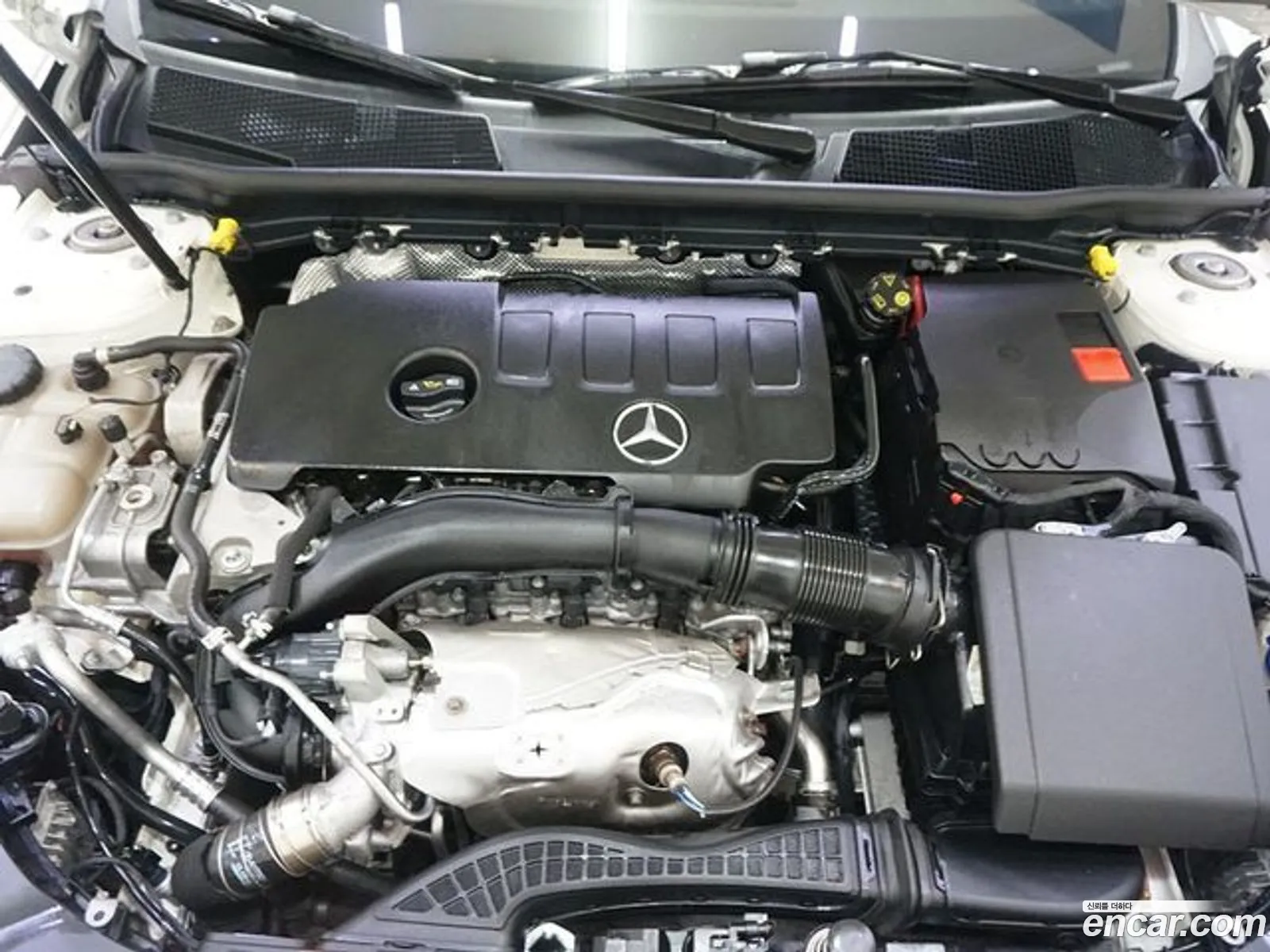 Mercedes-Benz A-Klasse Iv W177 A220 Hatchback 2020 - фотография 13966359