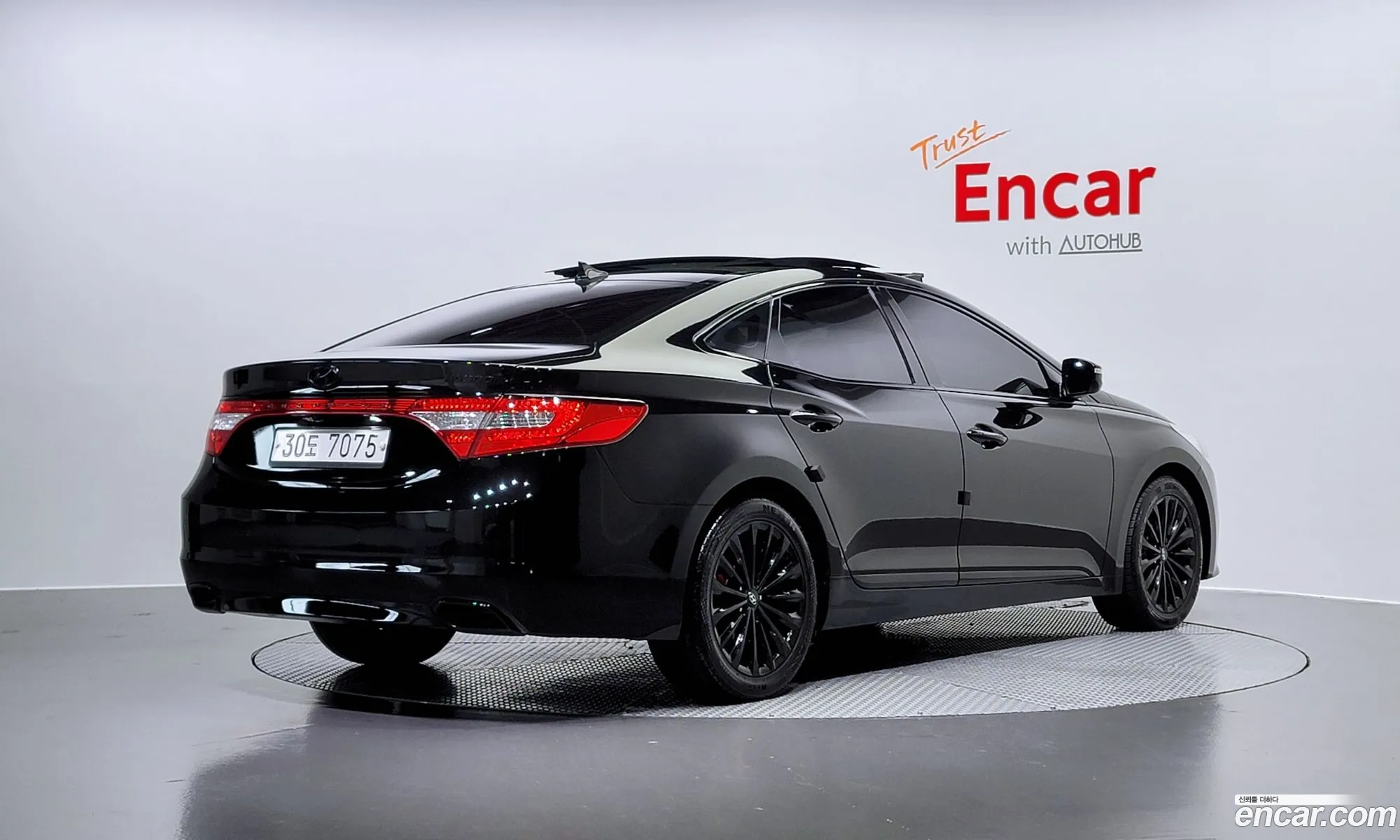 Hyundai Grandeur V Hg240 Modern 2014 - фотография 11343195