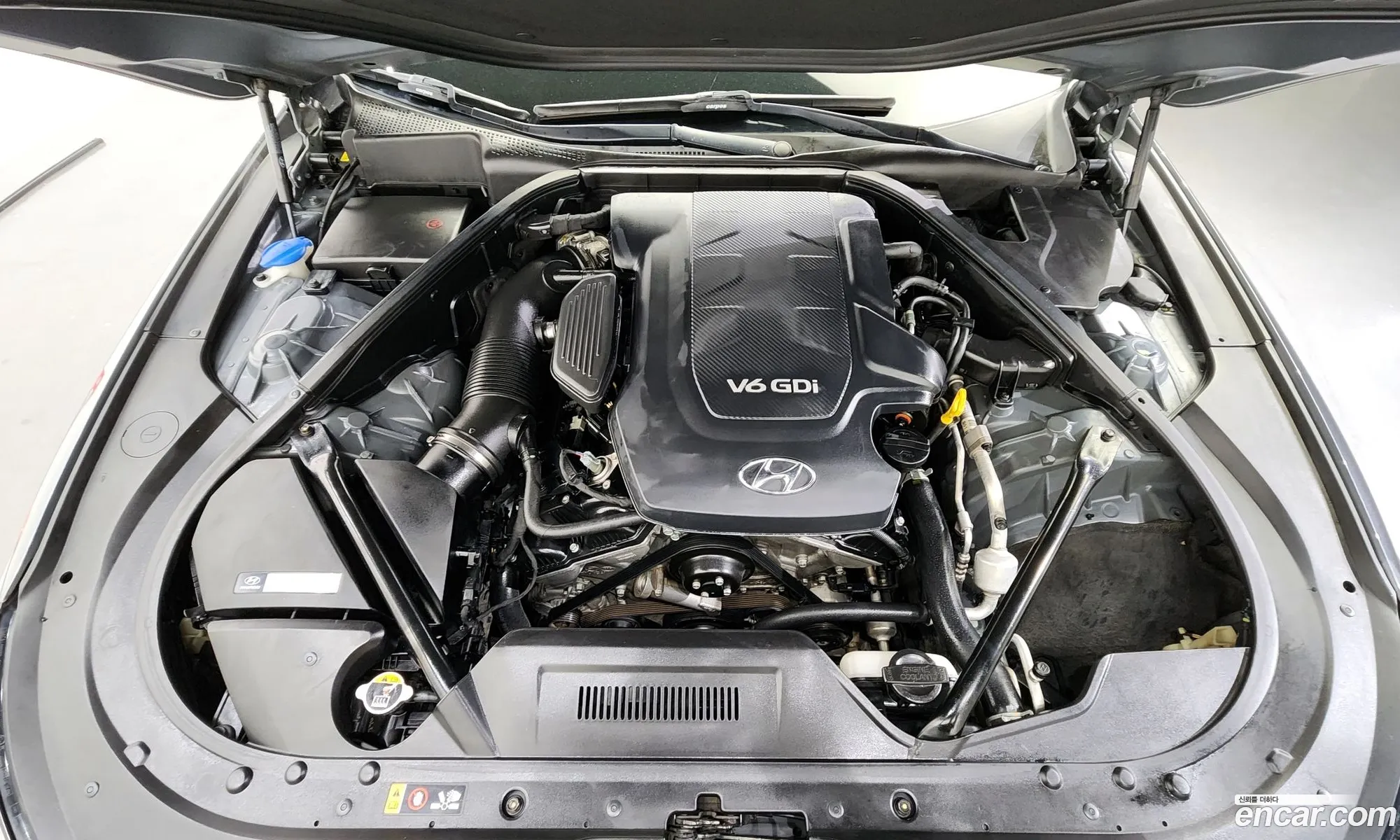 Hyundai Genesis Ii G330 Premium Awd 2016 - фотография 11886404