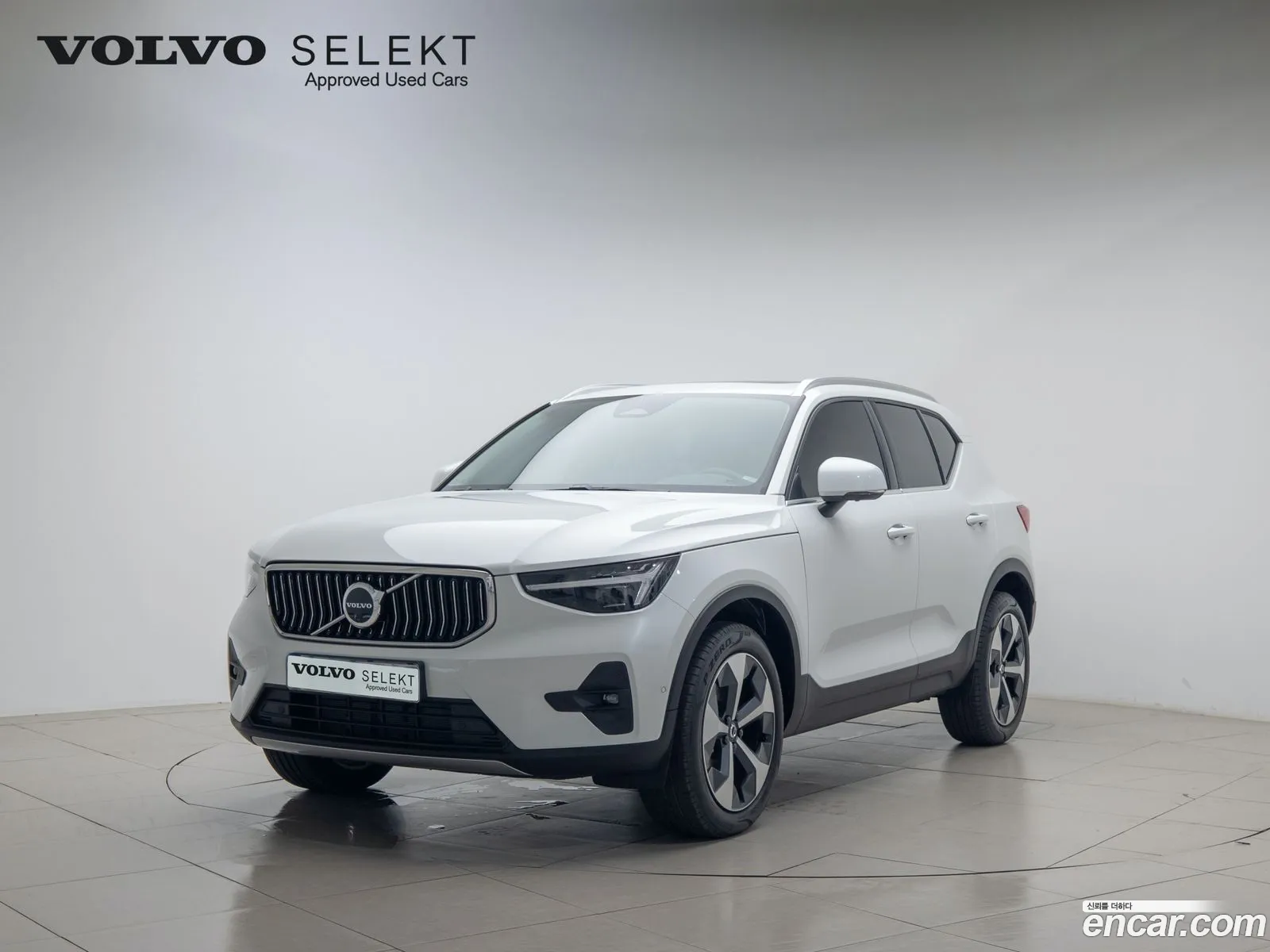 Volvo Xc40 B4 Ultimate Bright 2024 - фотография 3642425
