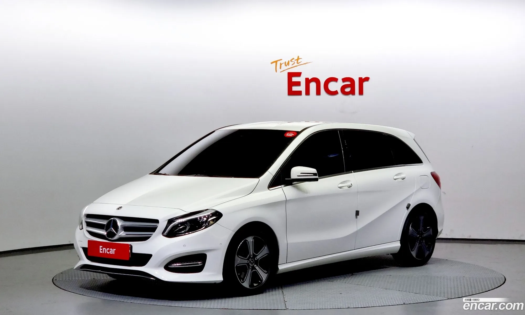 Mercedes-Benz B-Klasse B220 2018 - фотография 12082202