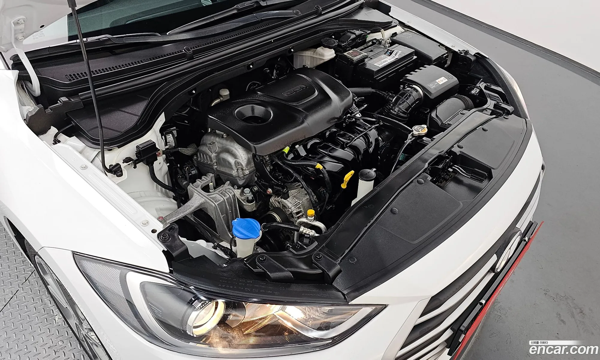 Hyundai Avante Vi 16 Gdi Value Plus 2016 - фотография 15902739