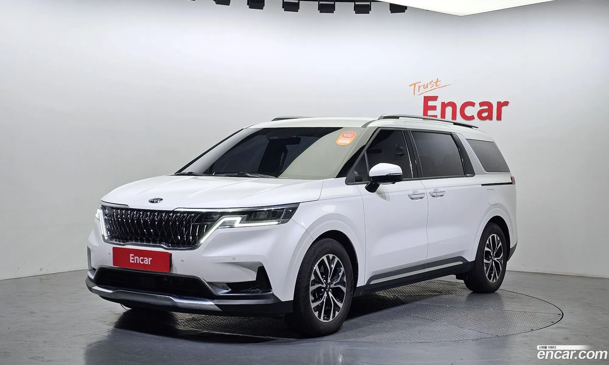 Kia Carnival Gasoline 9-Seater Signature 2021 - фотография 11810502