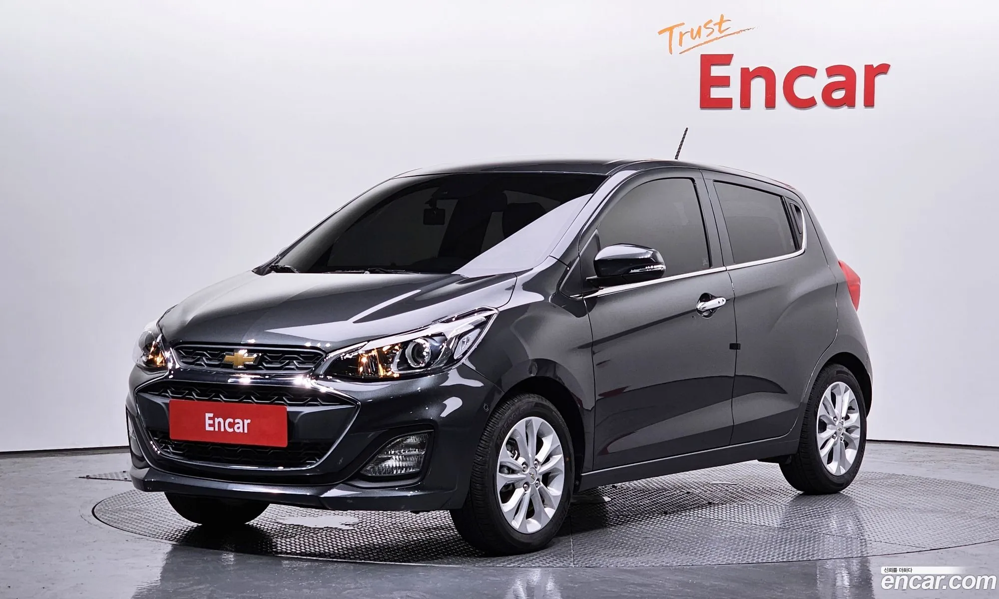 Chevrolet Spark Iii M300 Premier 2022 - фотография 6257459
