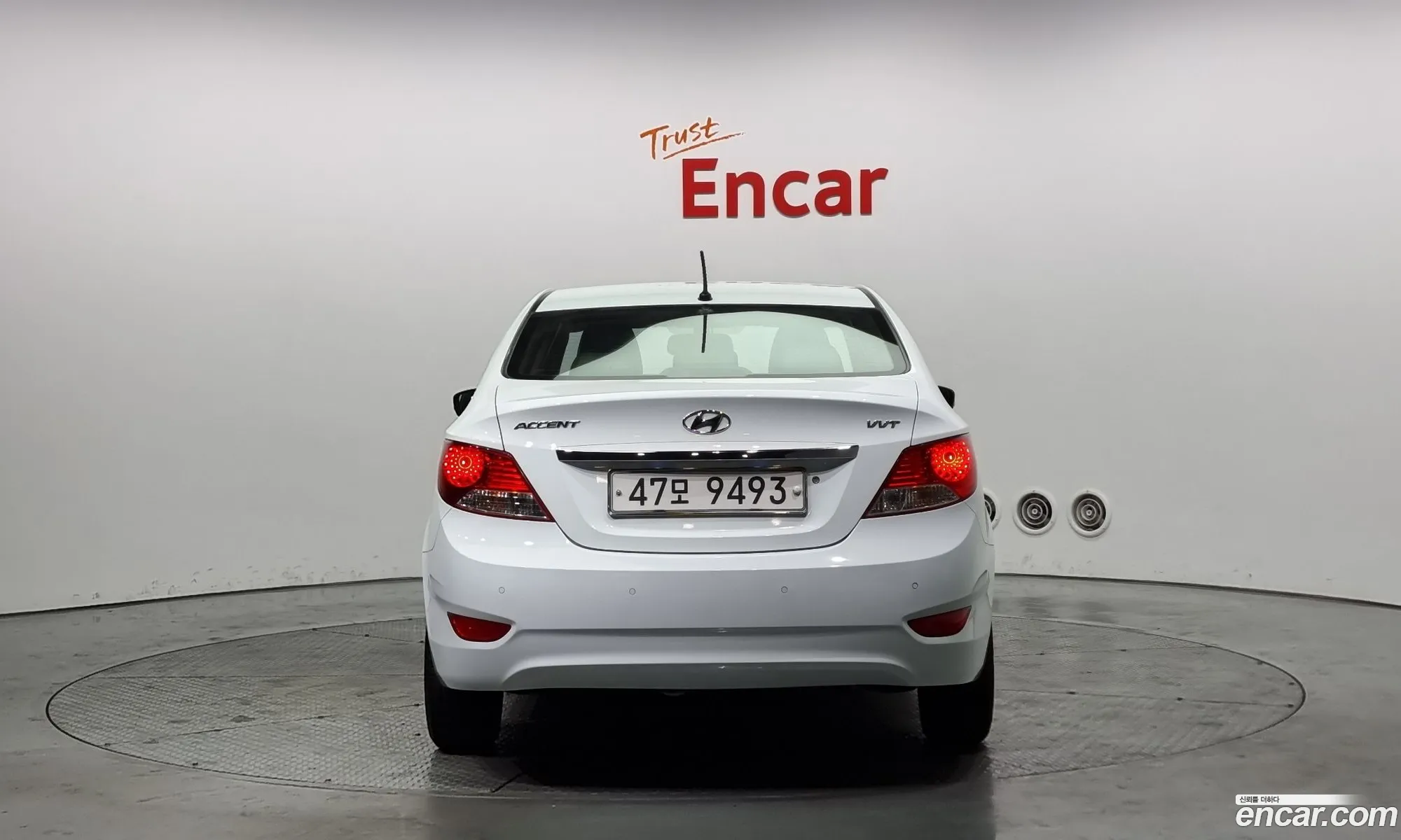 Hyundai Accent 14 Vvt Premier 2011 - фотография 15947369