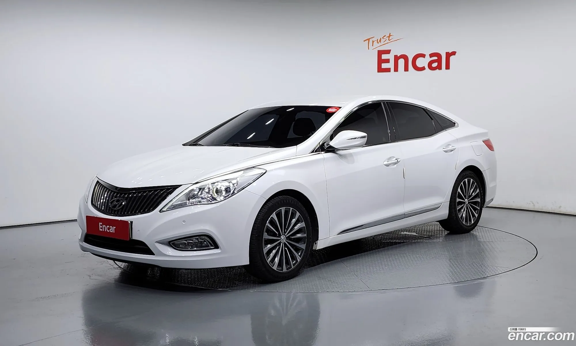Hyundai Grandeur V Hg240 Modern 2014 - фотография 13494847