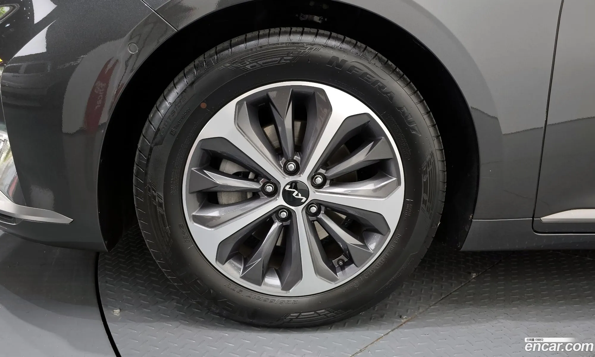 Kia K8 Hybrid Noblesse - фотография 12573514