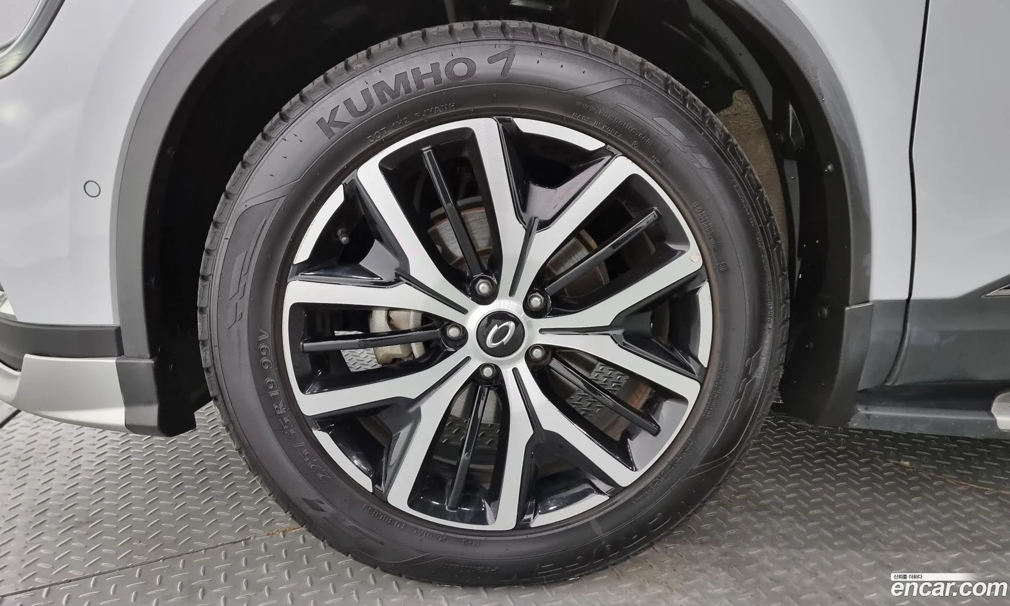 Renault Samsung Qm6 20 Lpe Re Signature 2Wd 2020 - фотография 3684801
