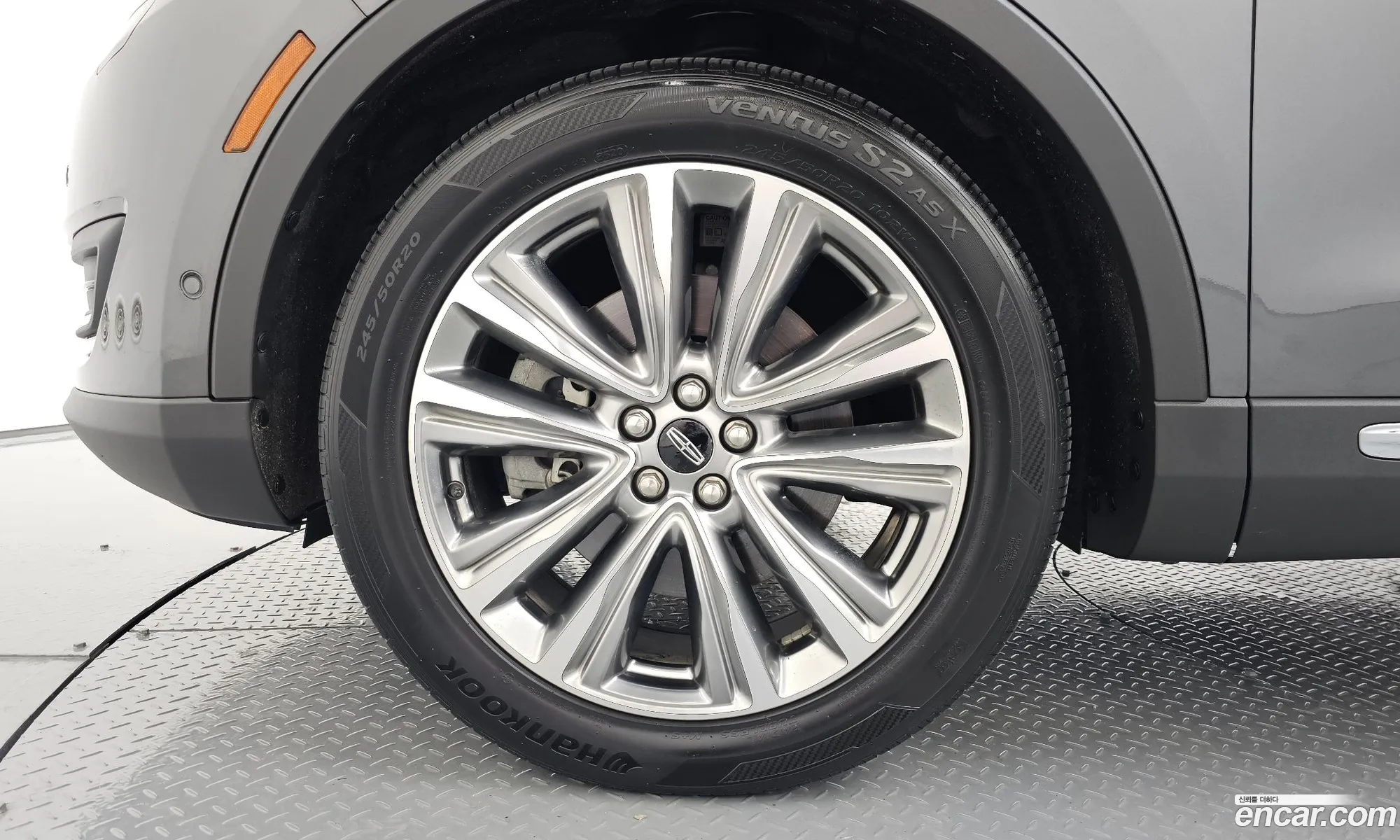 Lincoln Mkx Ii 27 Awd 2018 - фотография 3739595