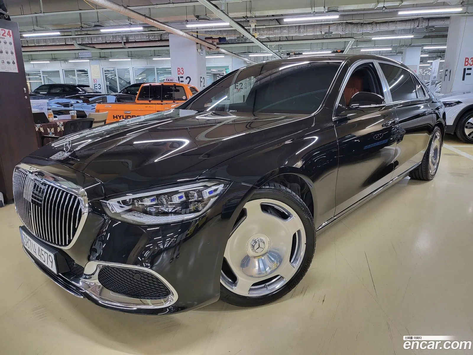 Mercedes-Benz S-Klasse Maybach S580 4Matic 2023 - фотография 12656640