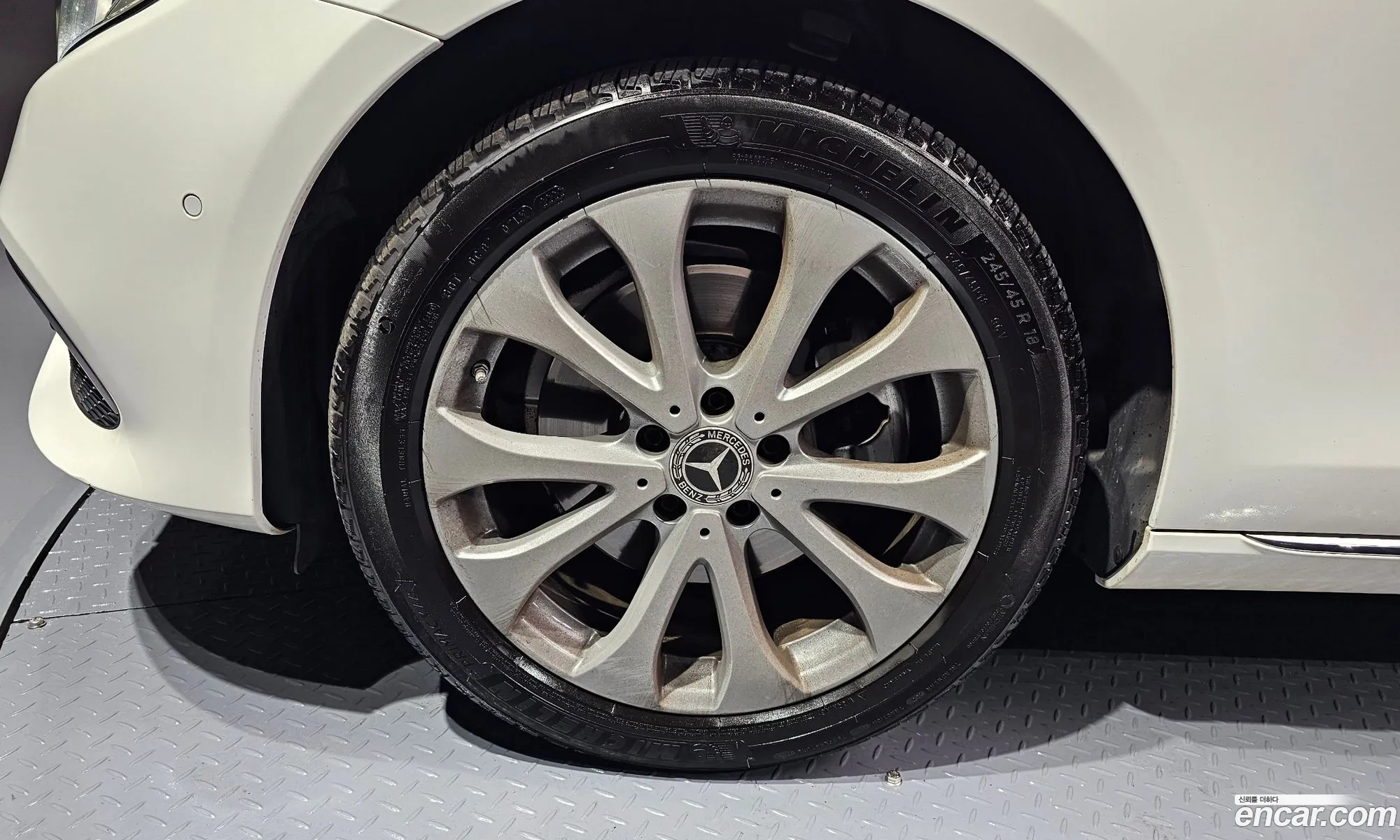 Mercedes-Benz E-Klasse V W213 S213 C238 E220D 4Matic Exclusive 2019 - фотография 13622291