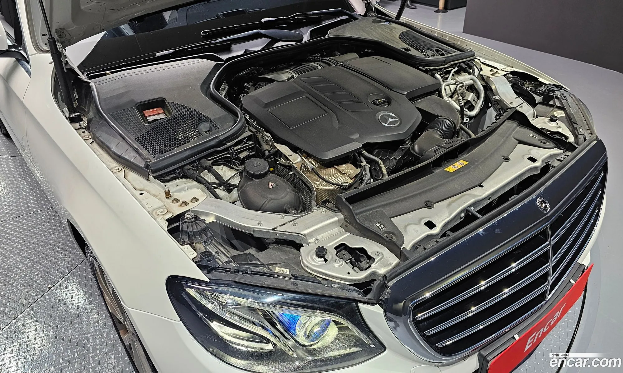 Mercedes-Benz E-Klasse V W213 S213 C238 E220D 4Matic Exclusive 2019 - фотография 13622292
