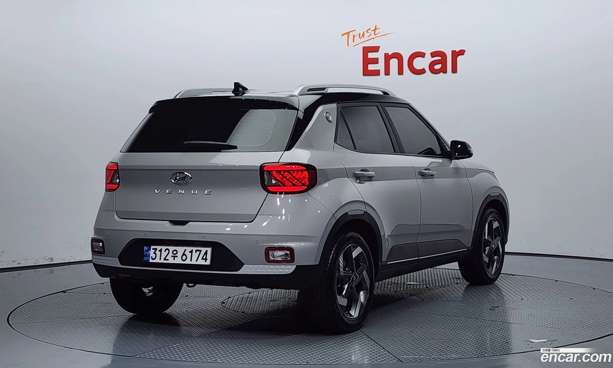 Hyundai Venue I 16 Flux 2022 - фотография 11552777