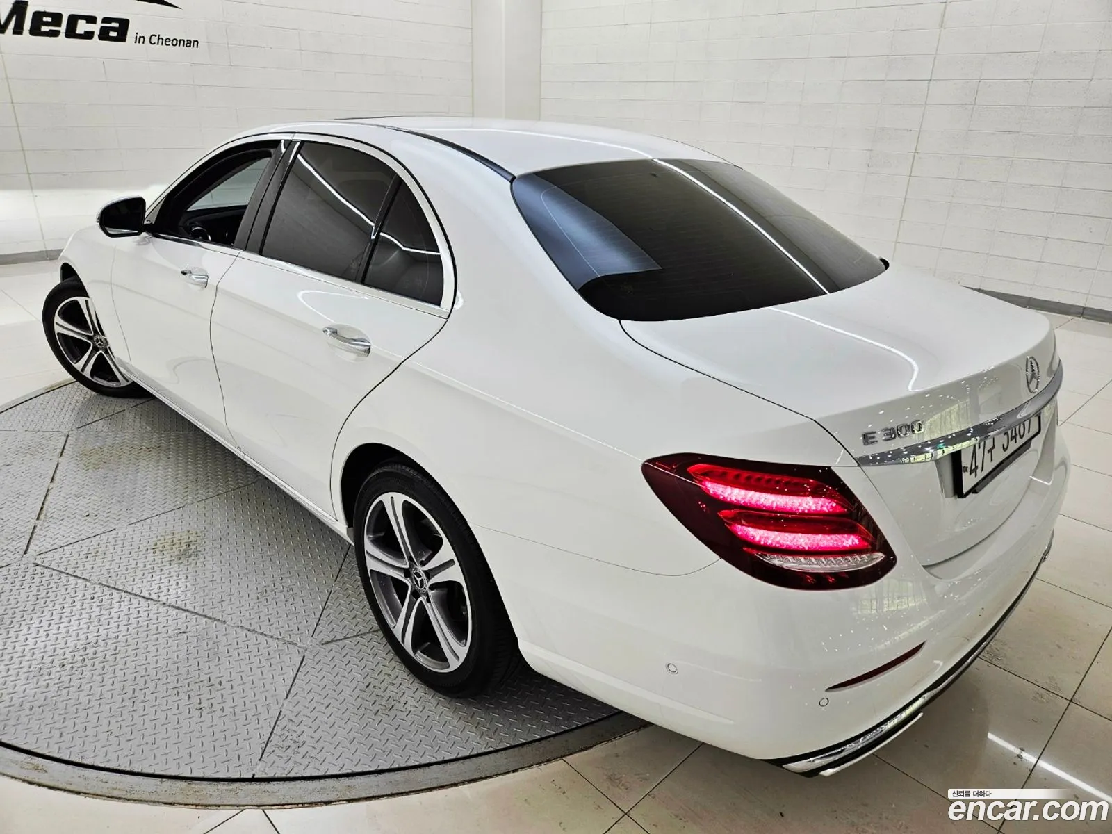 Mercedes-Benz E-Klasse V W213 S213 C238 E300 Avantgarde 2019 - фотография 12681181