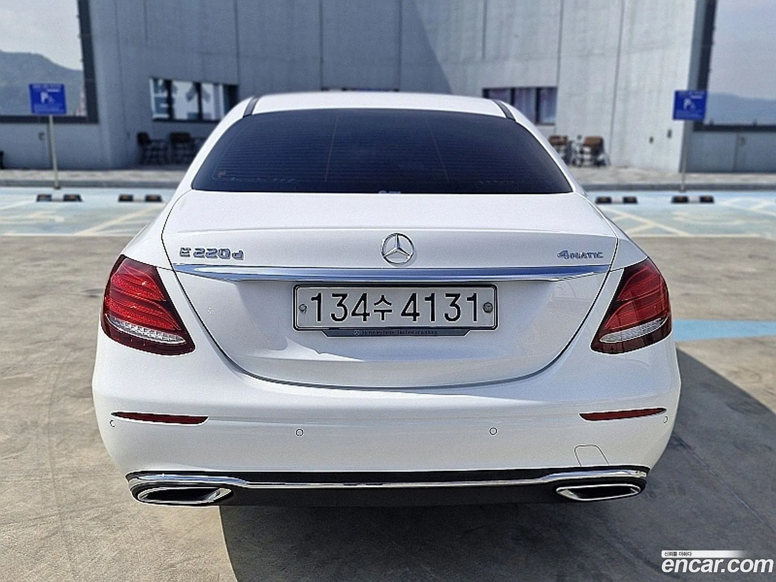 Benz E-Class W213 E220D 4Matic Exclusive - фотография 13674678