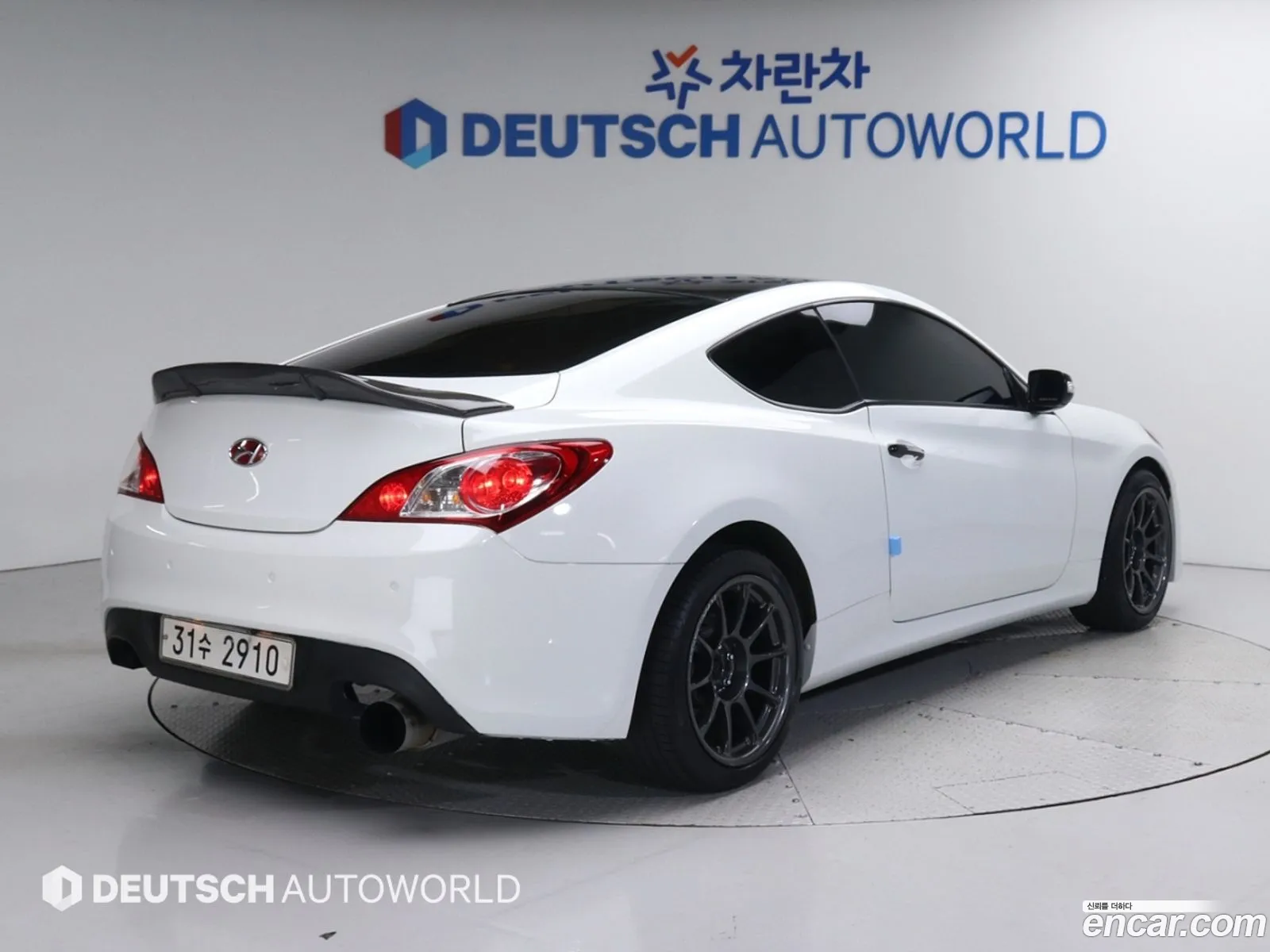 Hyundai Genesis I 200 Turbo R 2010 - фотография 19101029