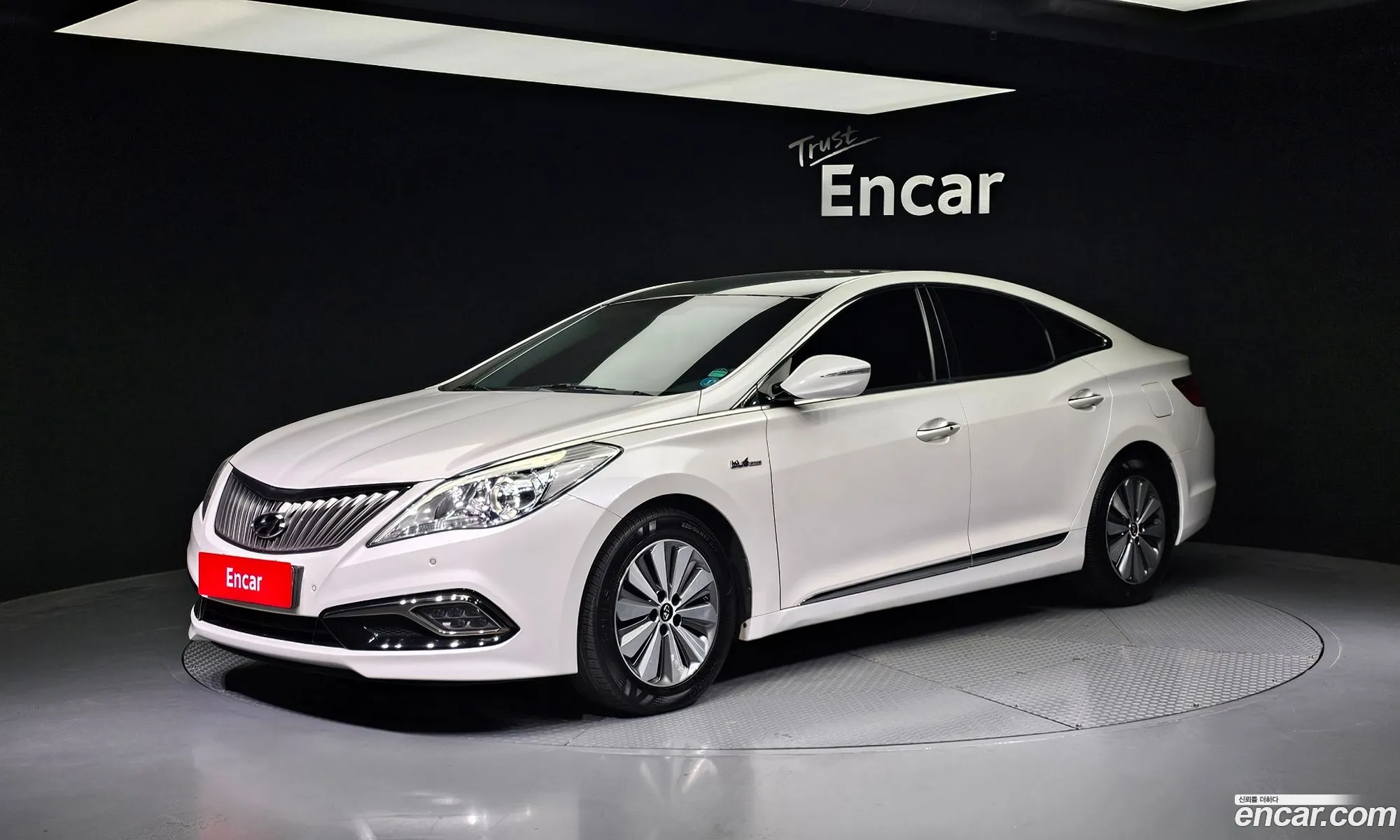 Hyundai Grandeur V Premium 2015 - фотография 11802489