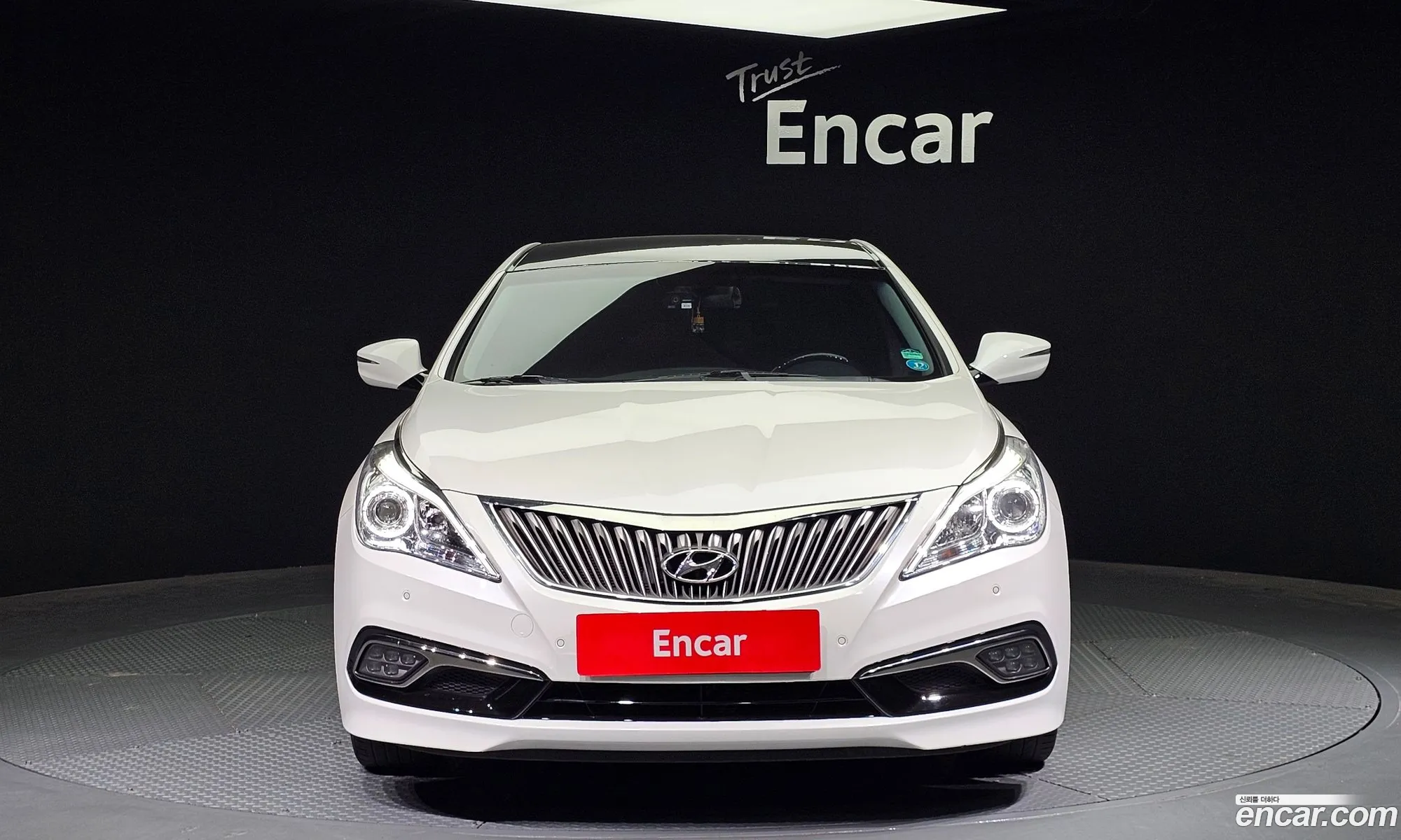 Hyundai Grandeur V Premium 2015 - фотография 11802491
