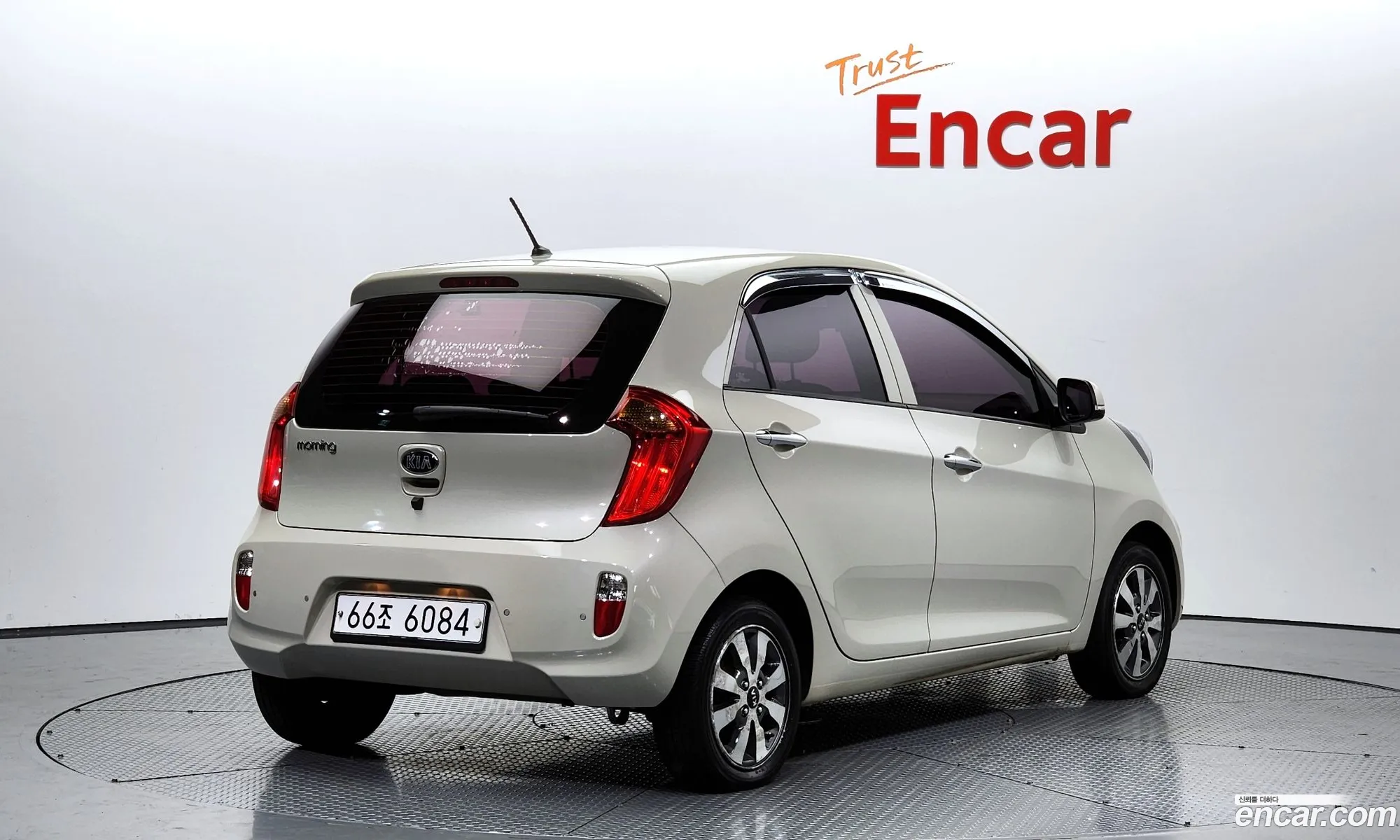 Kia Morning Ii Deluxe Trendy 2015 - фотография 12537240