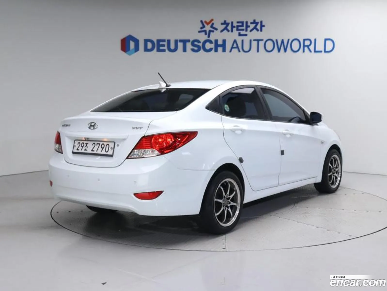 Hyundai Accent 14 Vvt Luxury 2011 - фотография 18414575